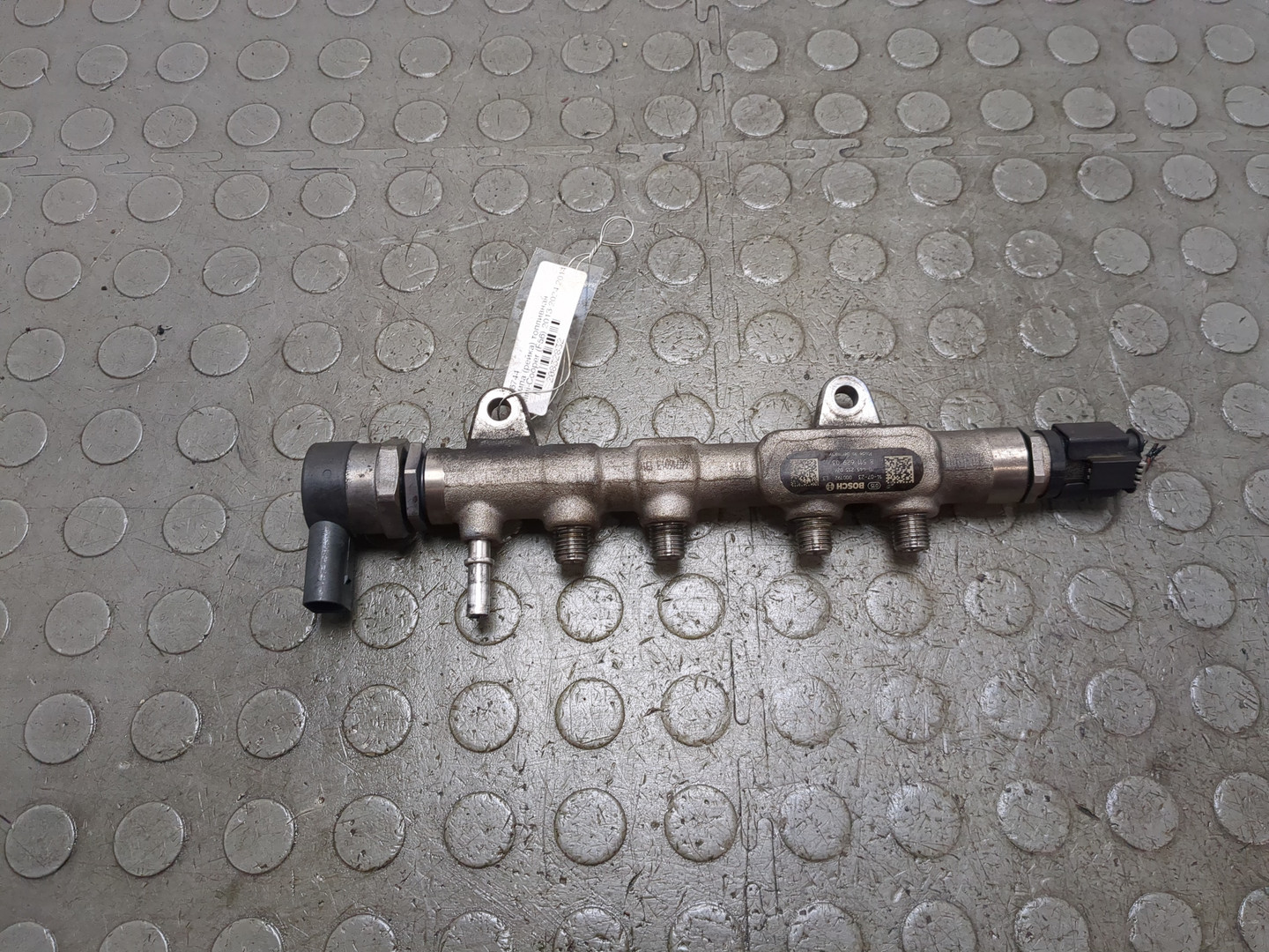 Рейка топливная (рампа)