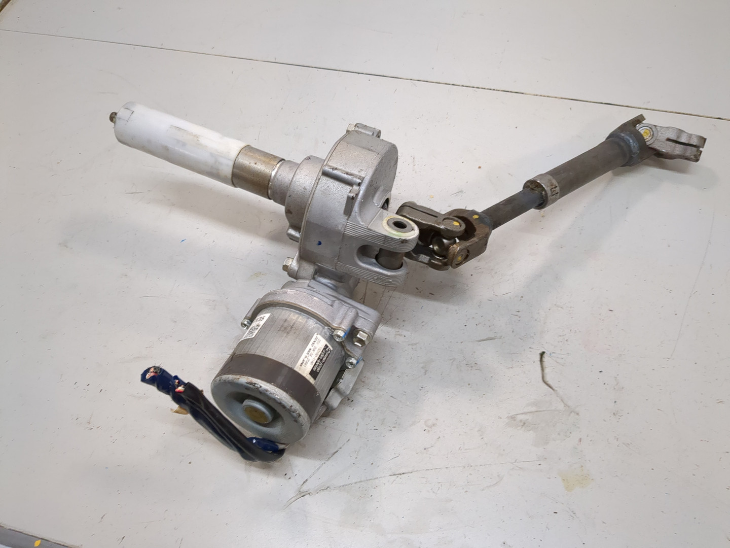 Серводвигатель рулевой рейки