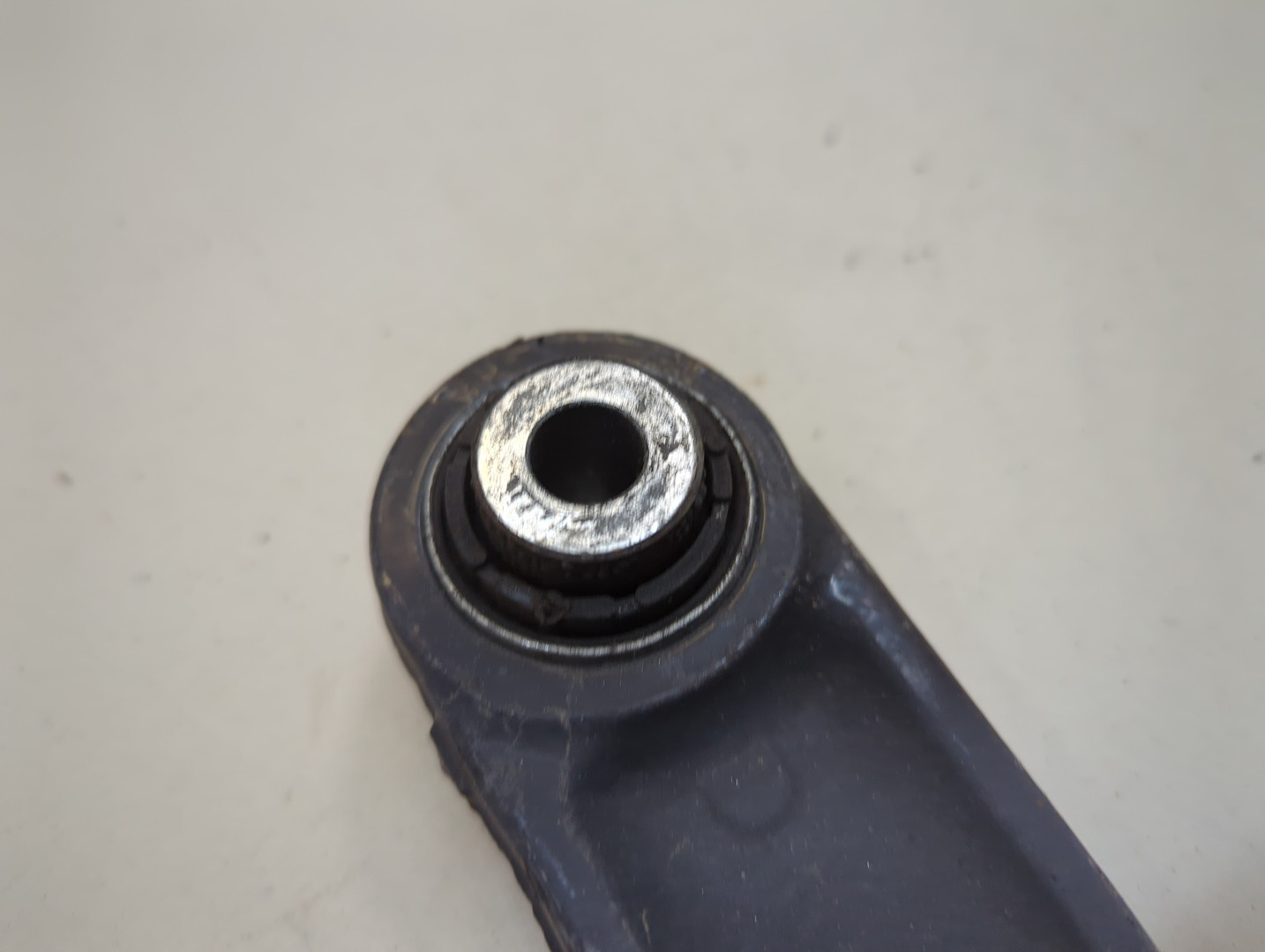 Рычаг задний