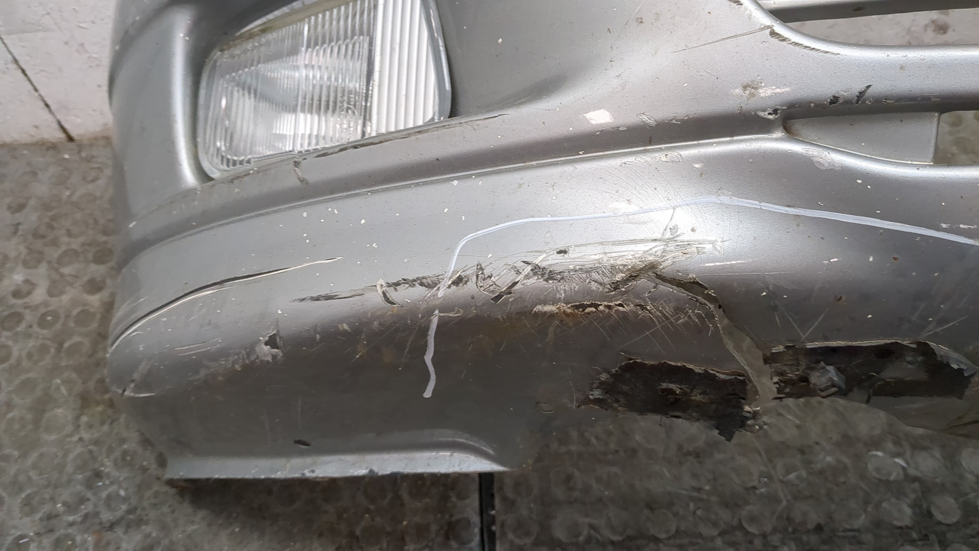 Бампер передний