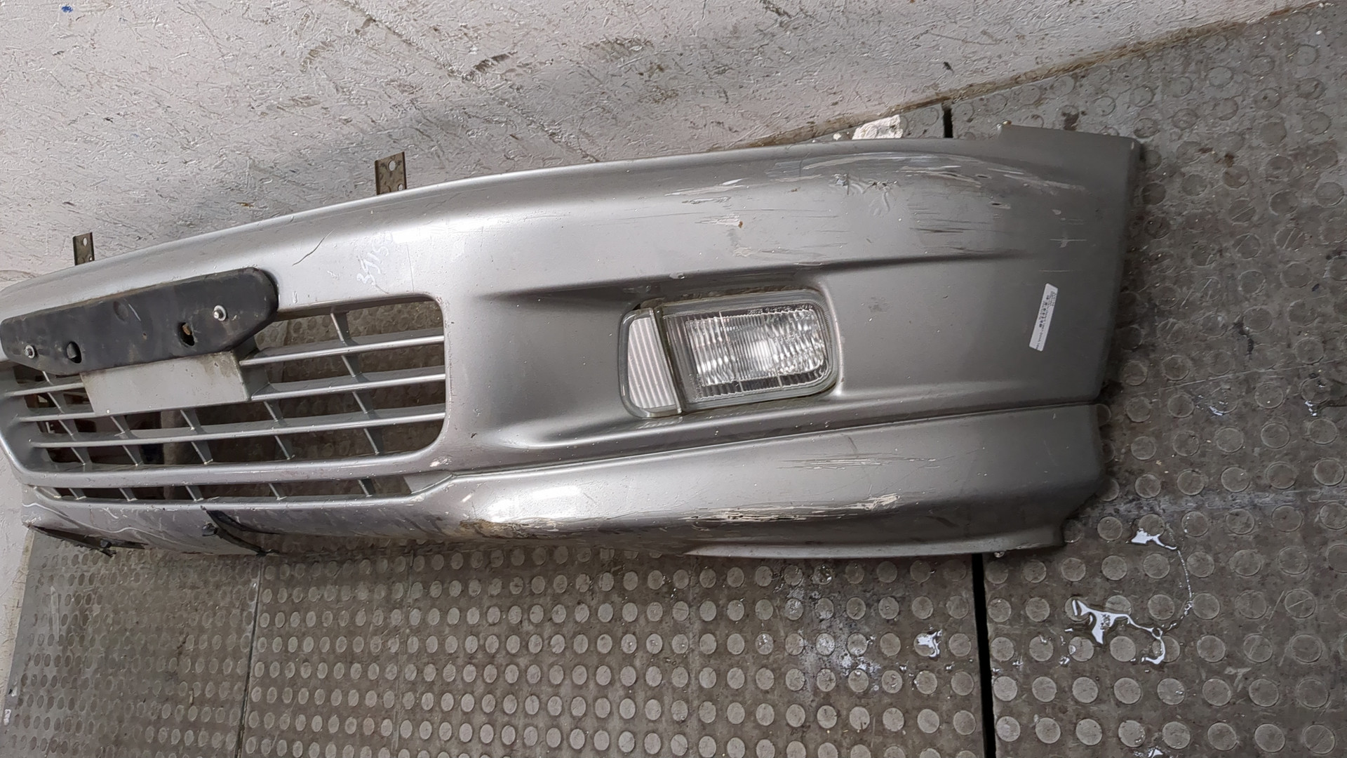 Бампер передний