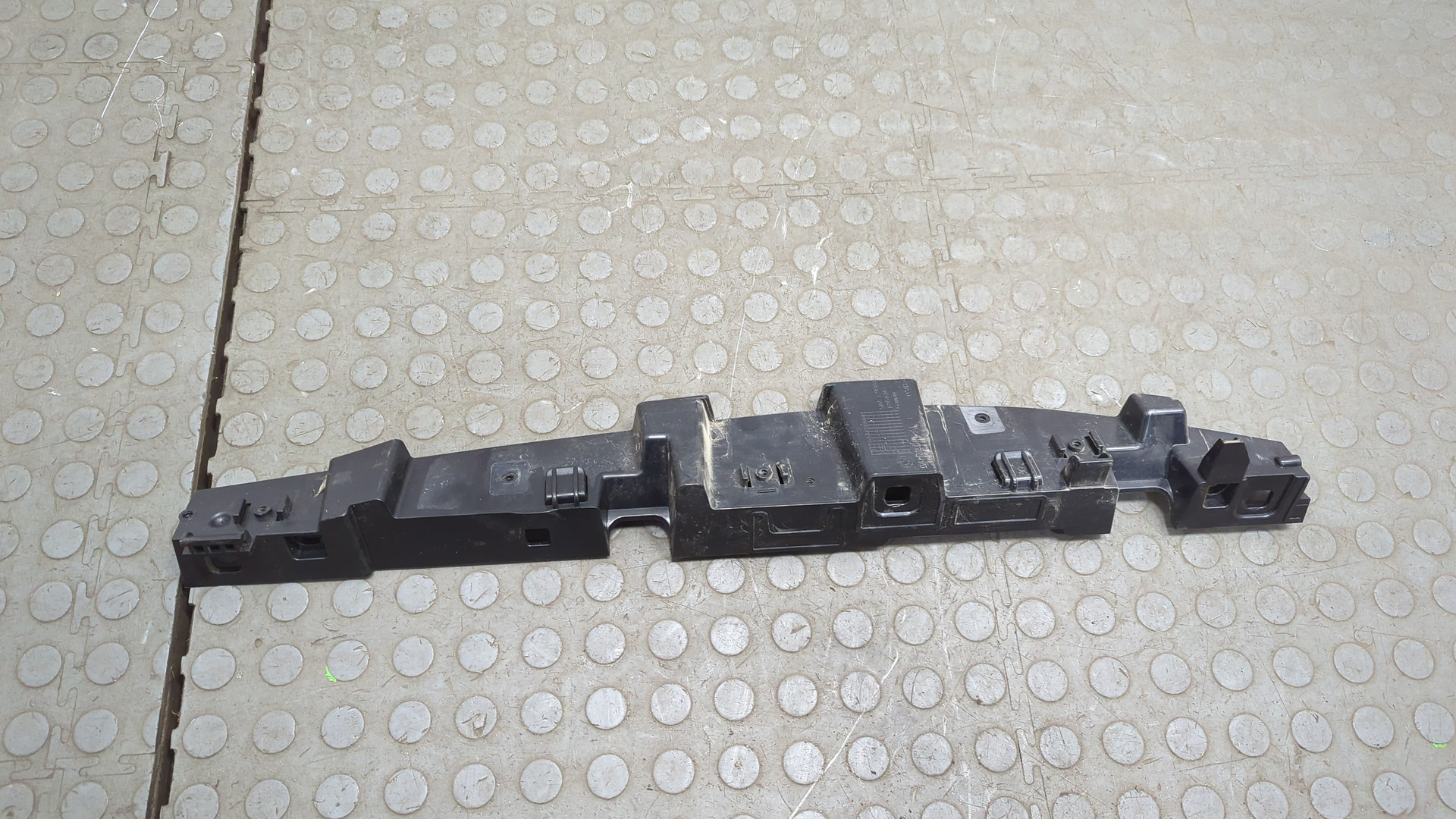 Кронштейн крепления крыла