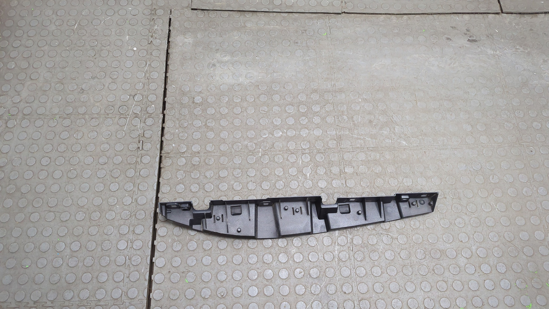 Кронштейн крепления крыла