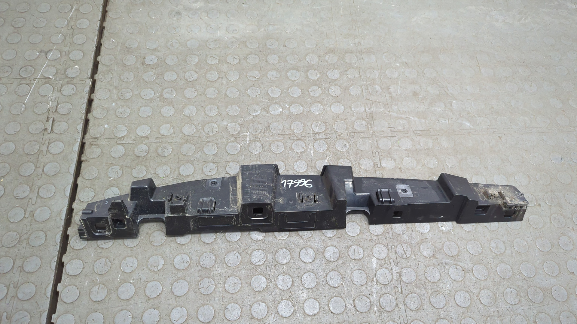 Кронштейн крепления крыла