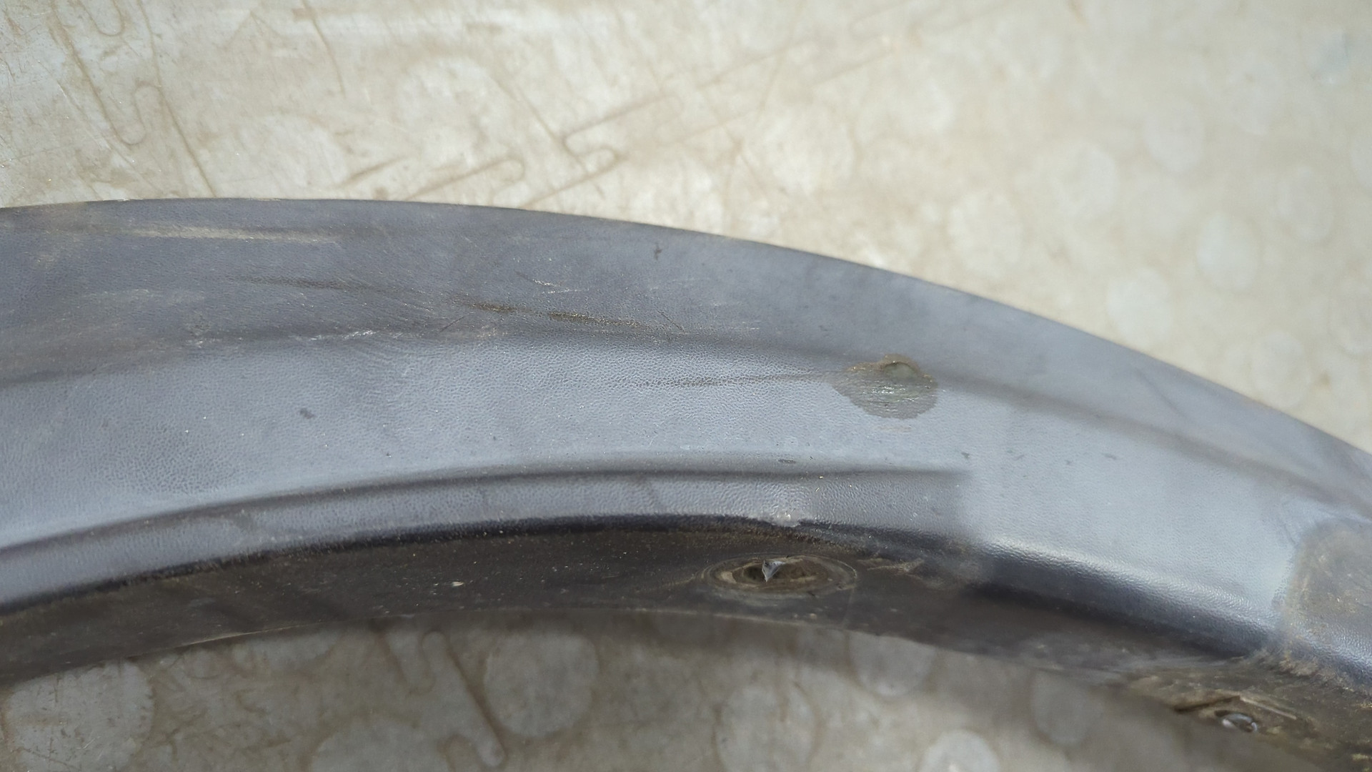 Накладка заднего крыла левого