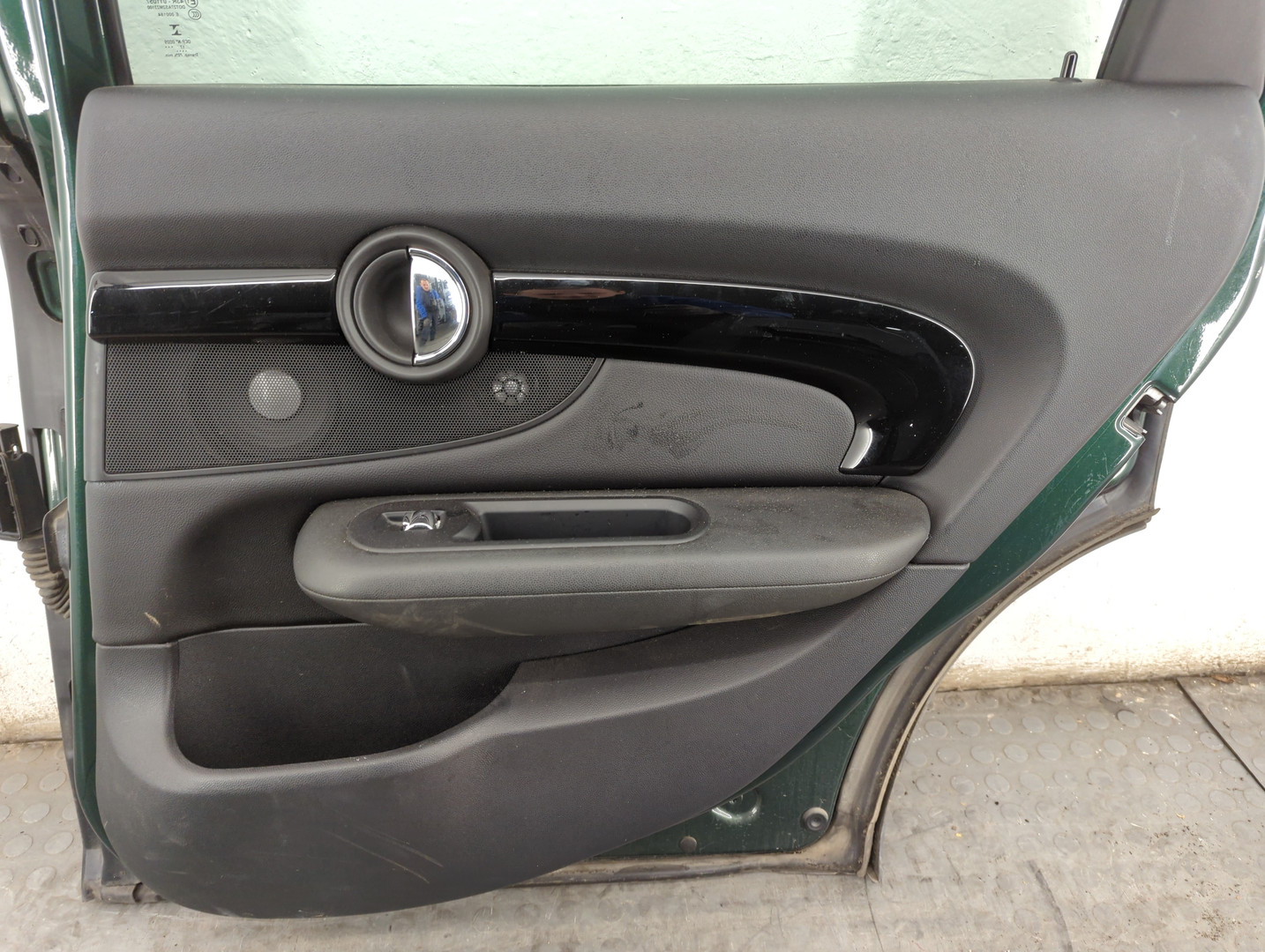 Дверь задняя правая