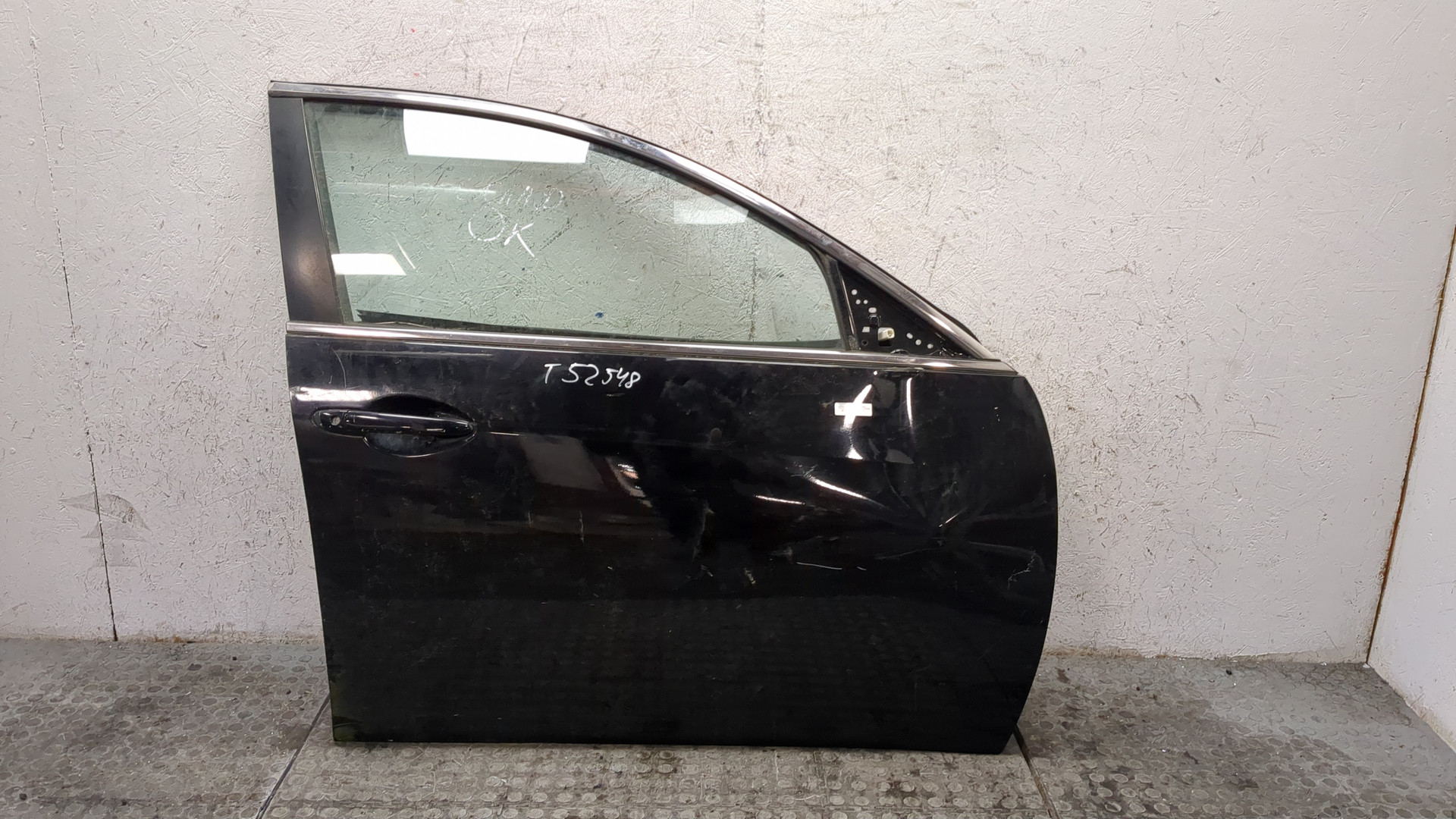 Дверь передняя правая