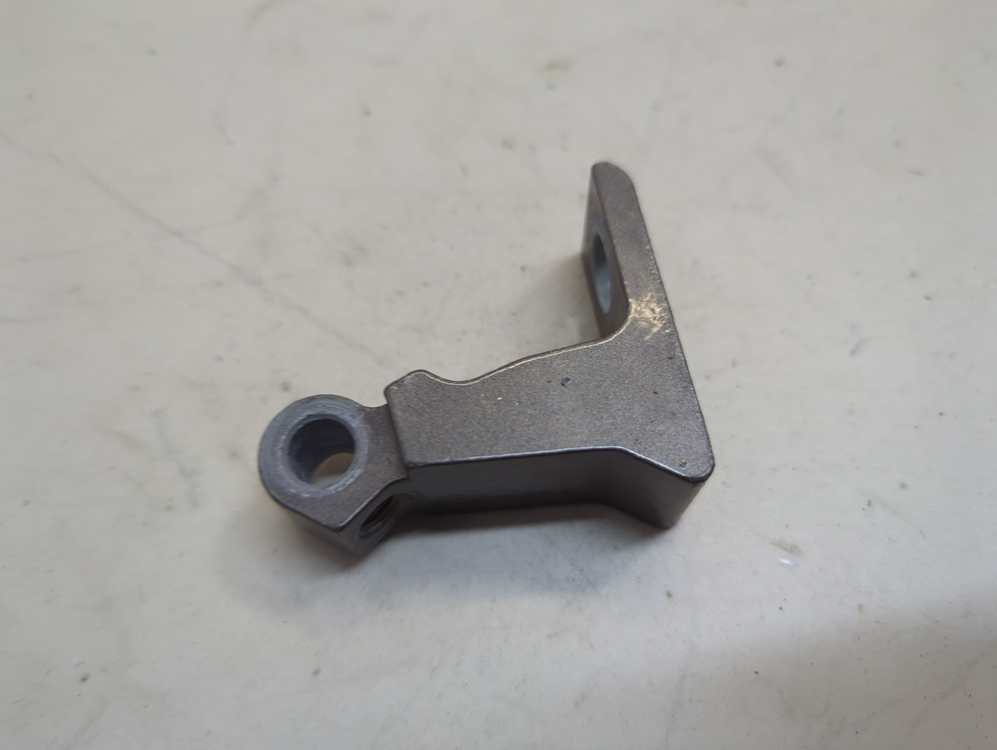 Петля двери