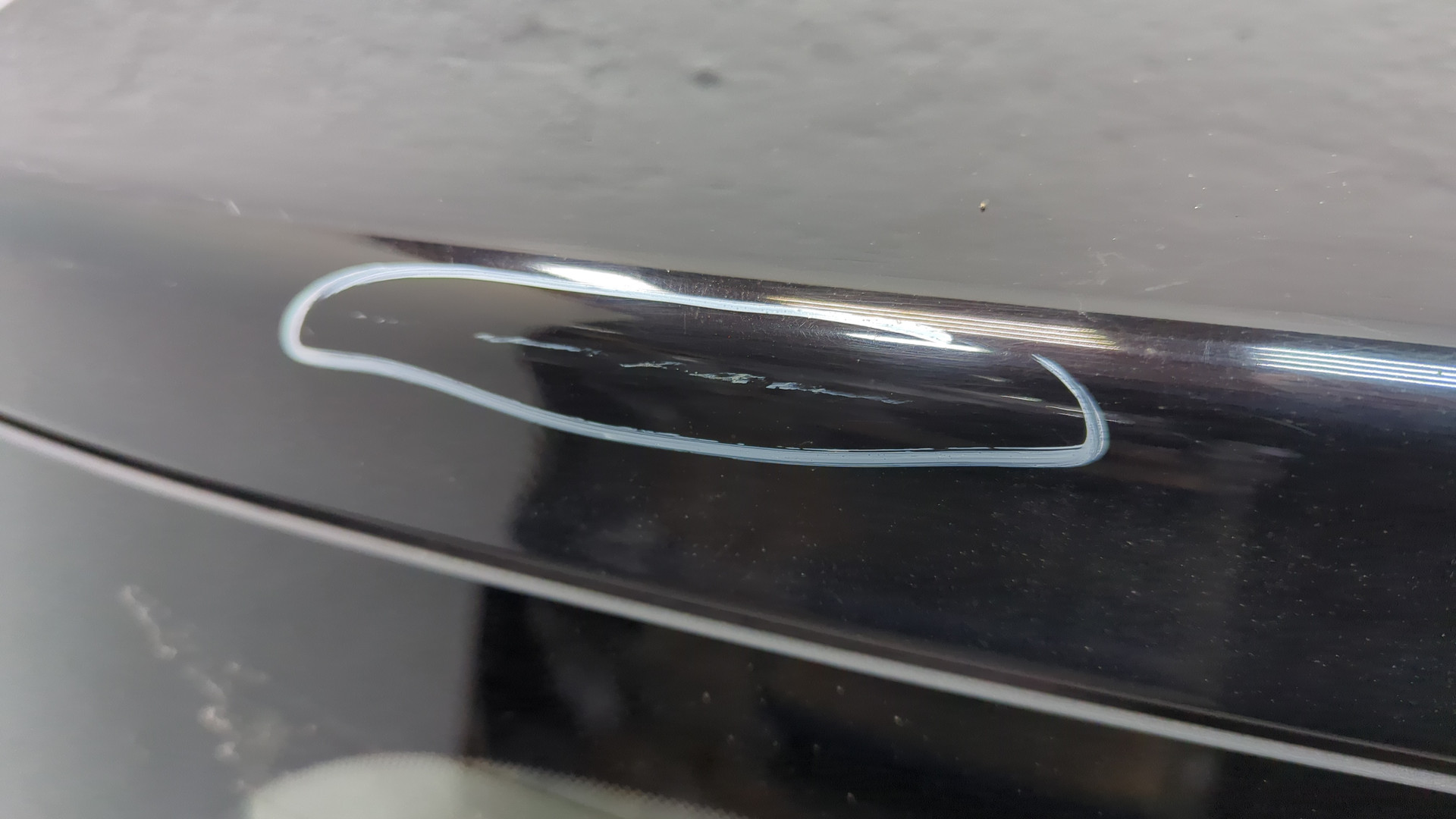 Дверь багажника