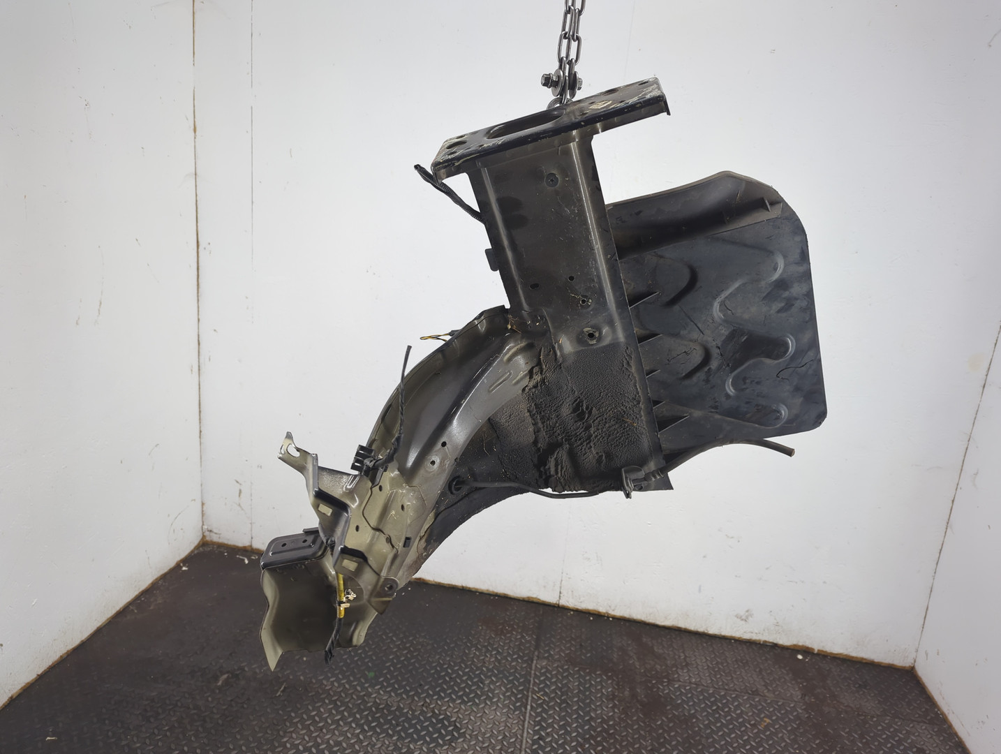 Лонжерон передний правый