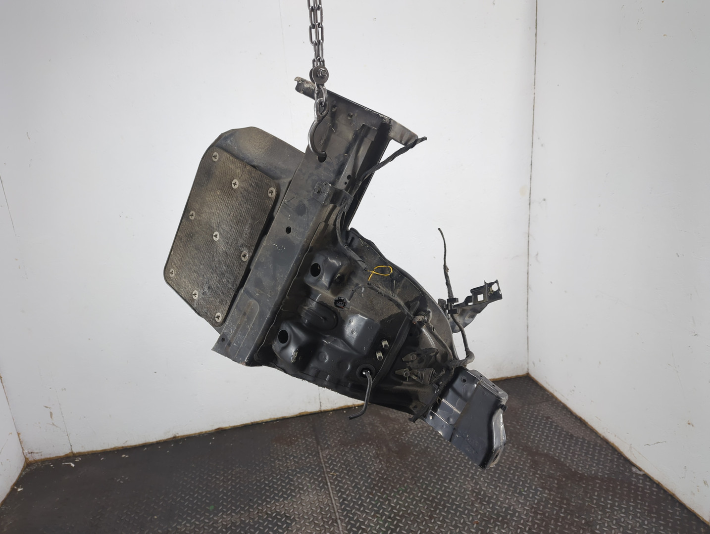 Лонжерон передний правый