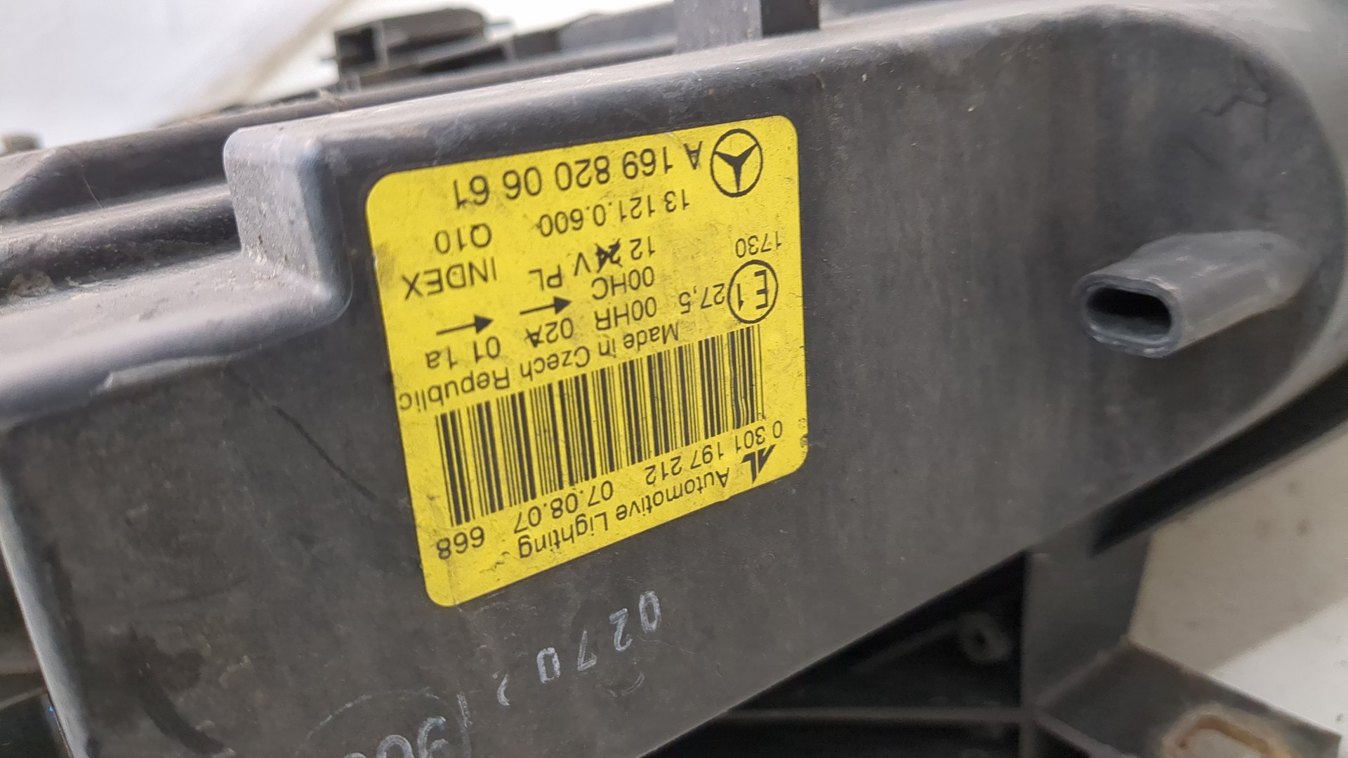 Фара правая