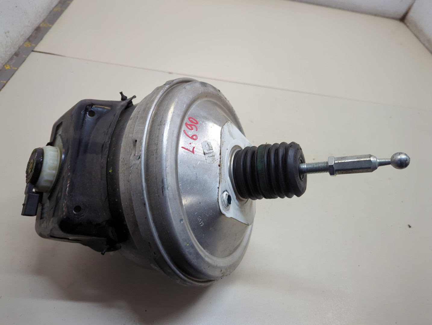 Цилиндр тормозной главный