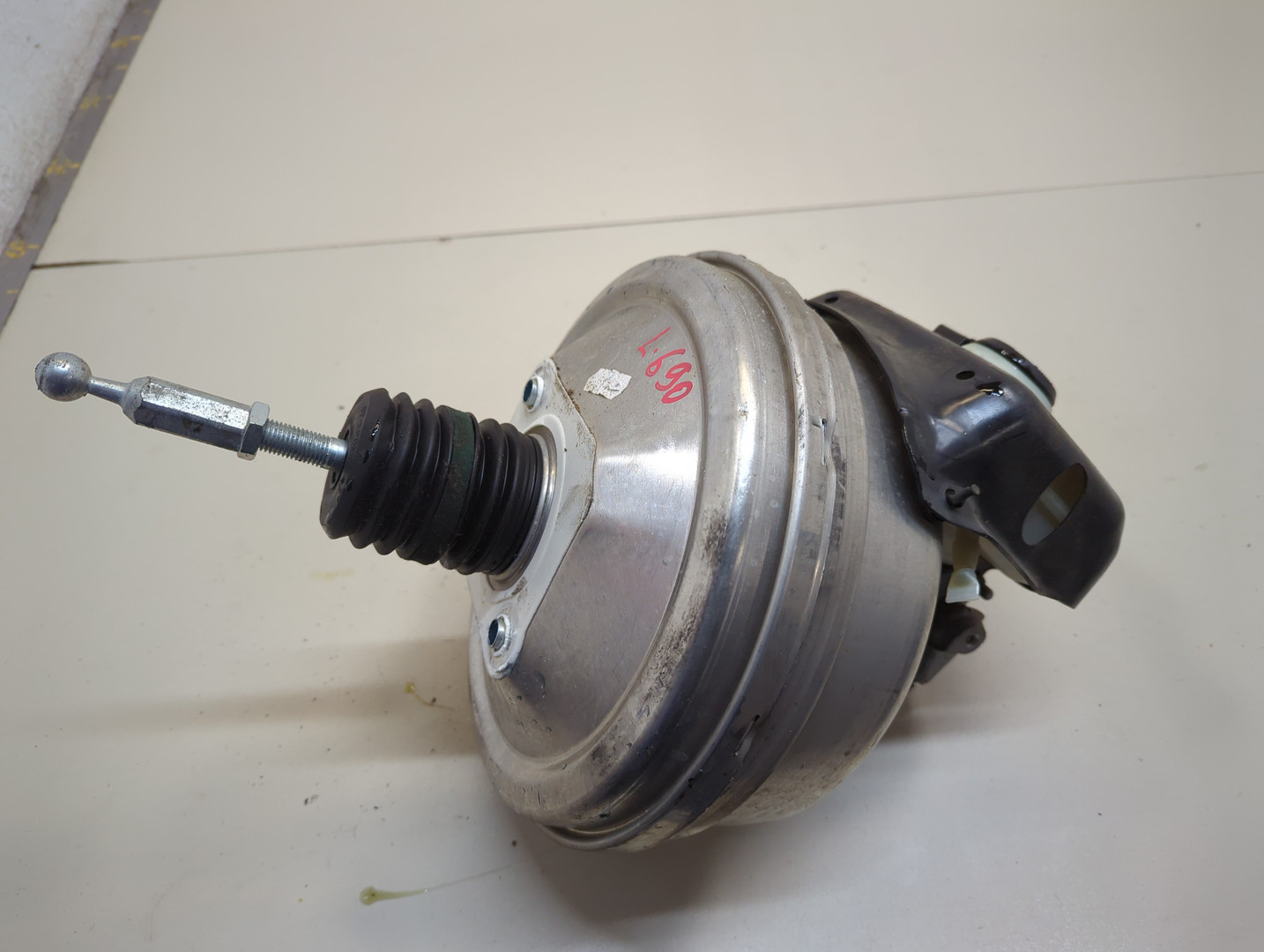 Цилиндр тормозной главный