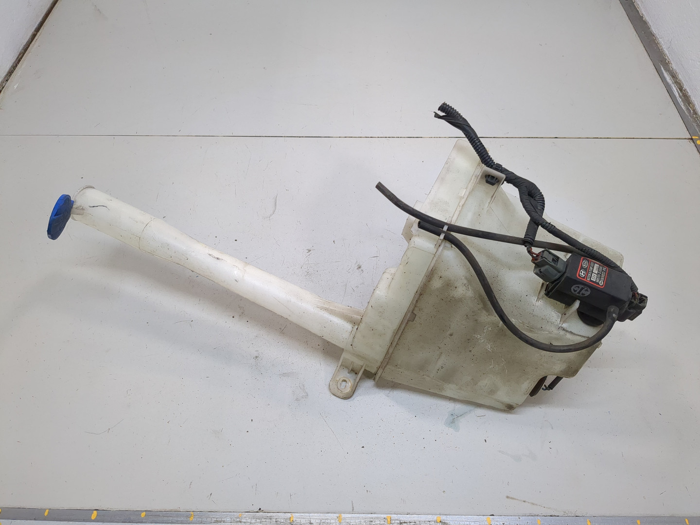 Бачок омывателя лобового стекла