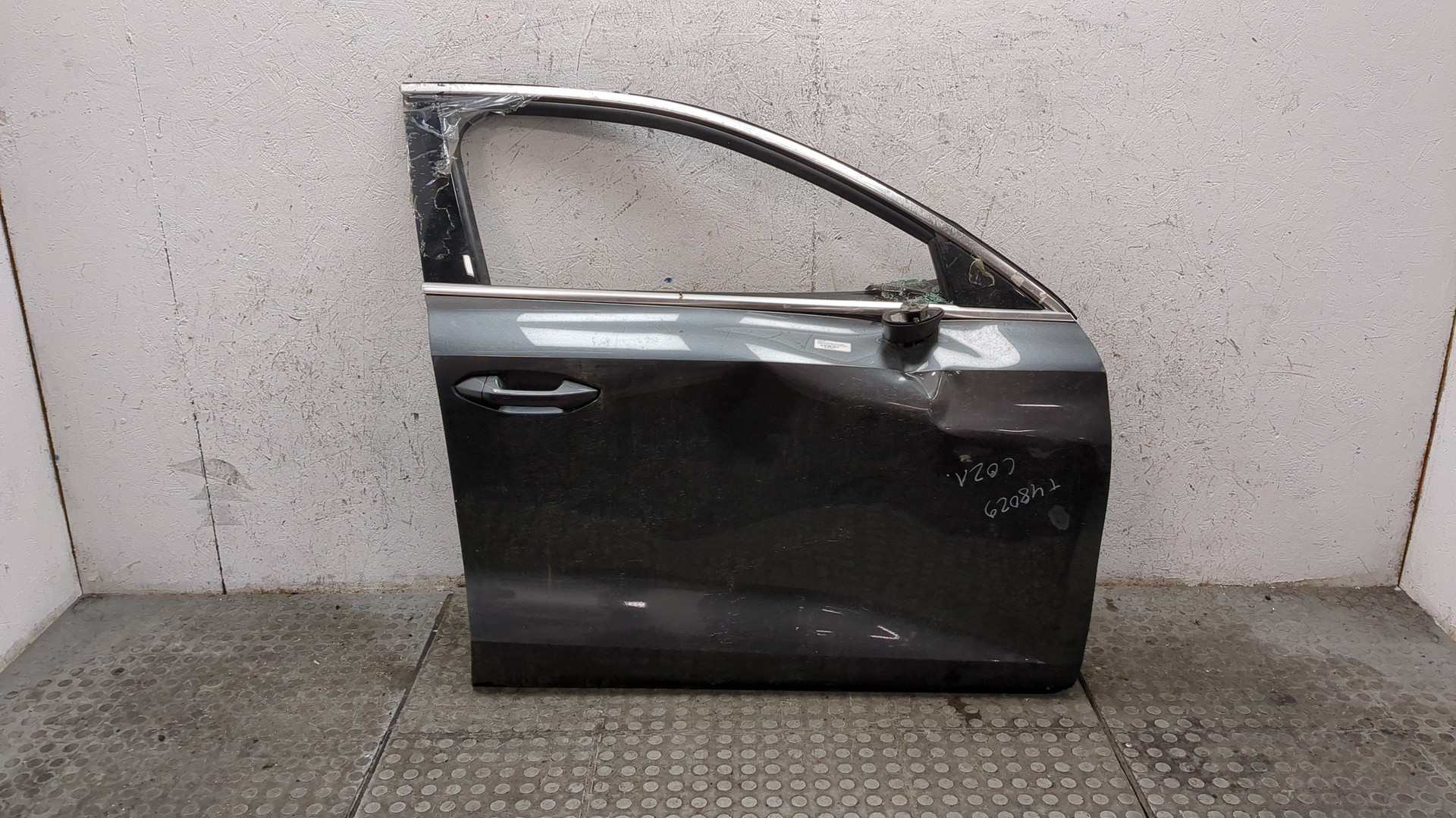 Дверь передняя правая