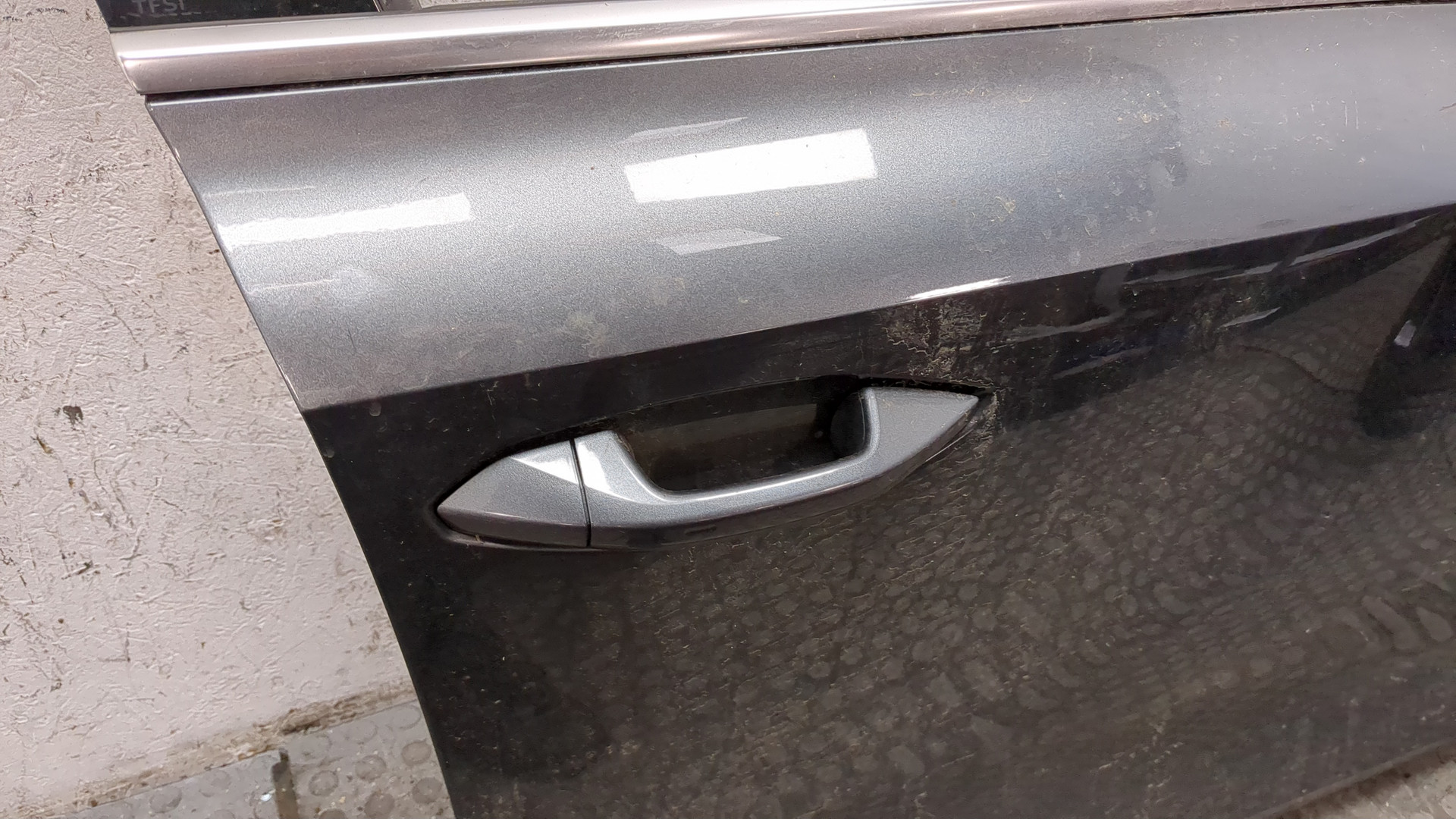 Дверь передняя правая