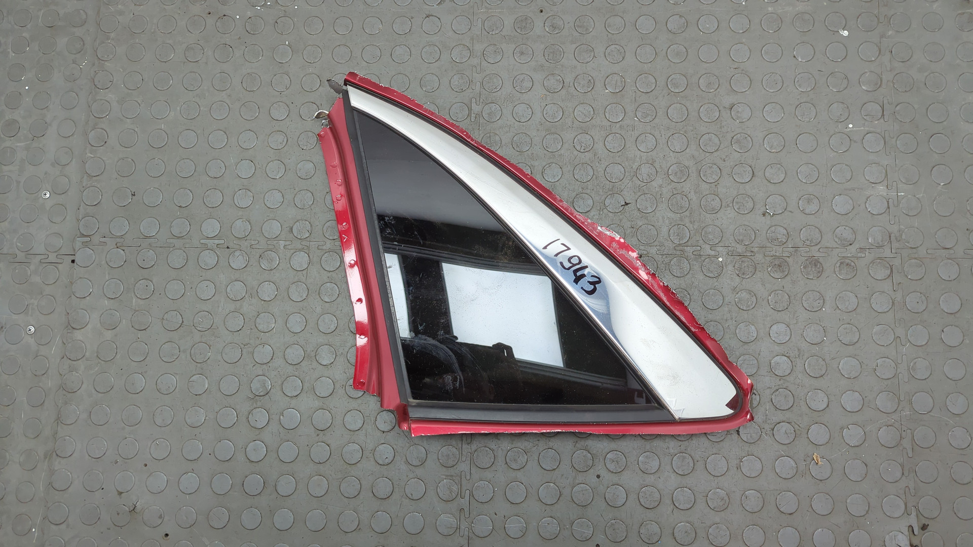 Стекло боковое