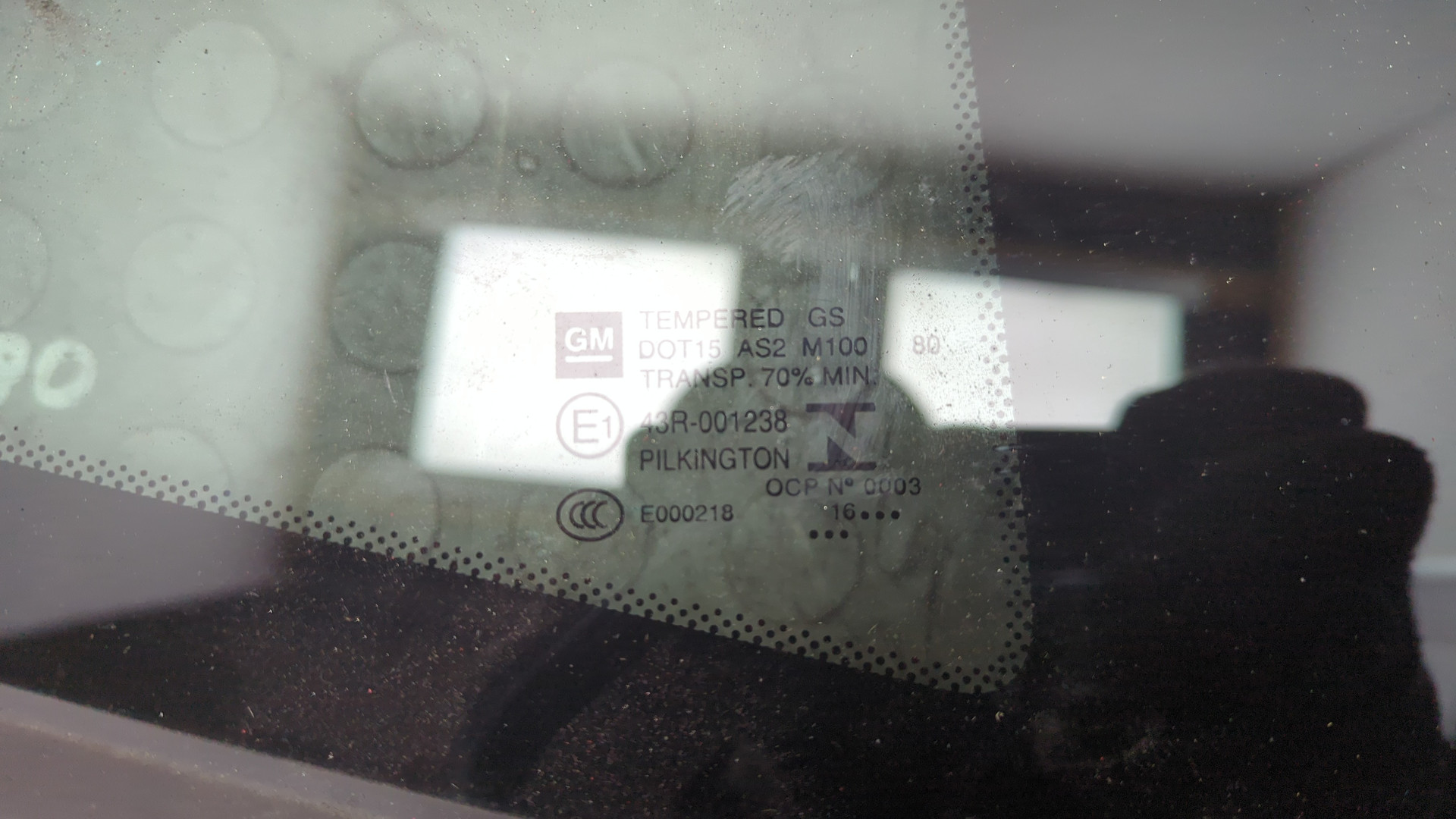 Стекло кузовное глухое правое