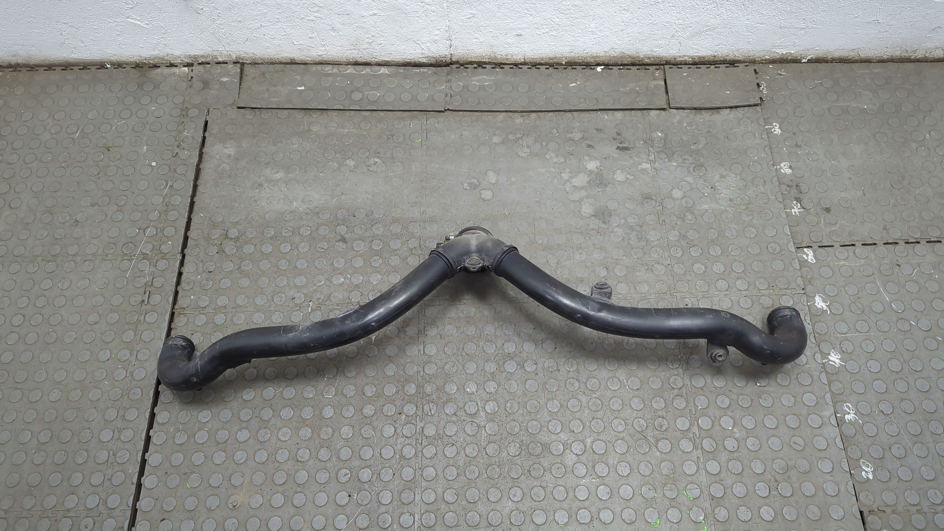 Патрубок воздушного фильтра