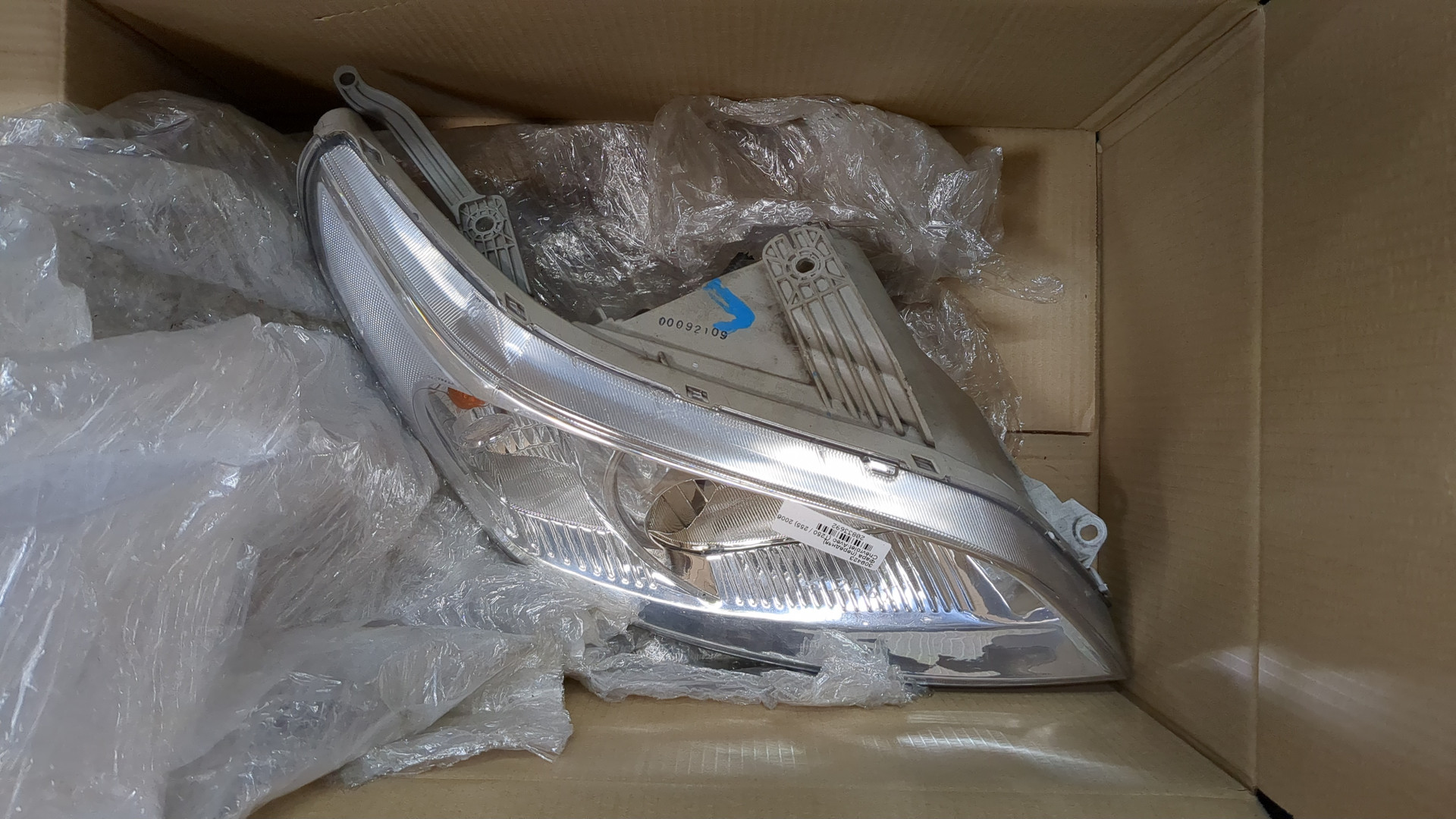 Фара правая