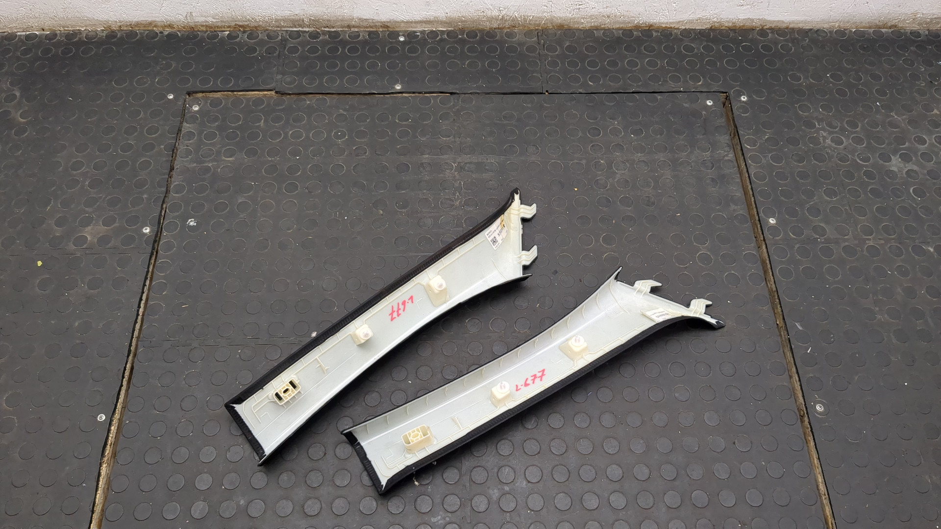 Накладка стойки