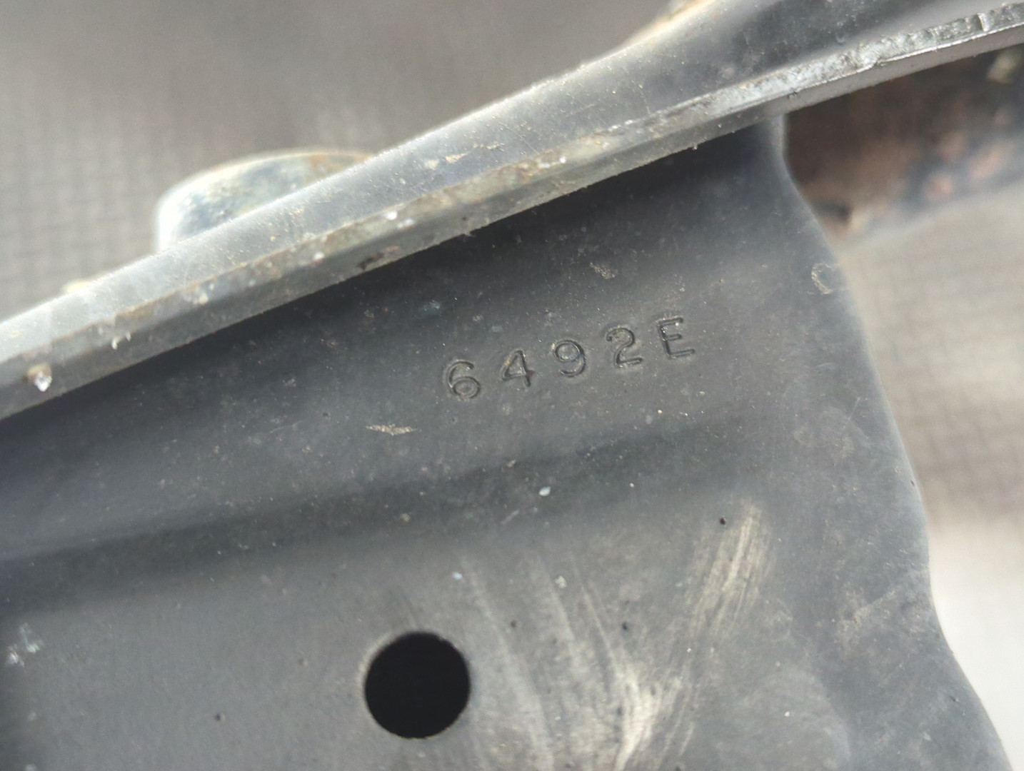 Усилитель заднего бампера