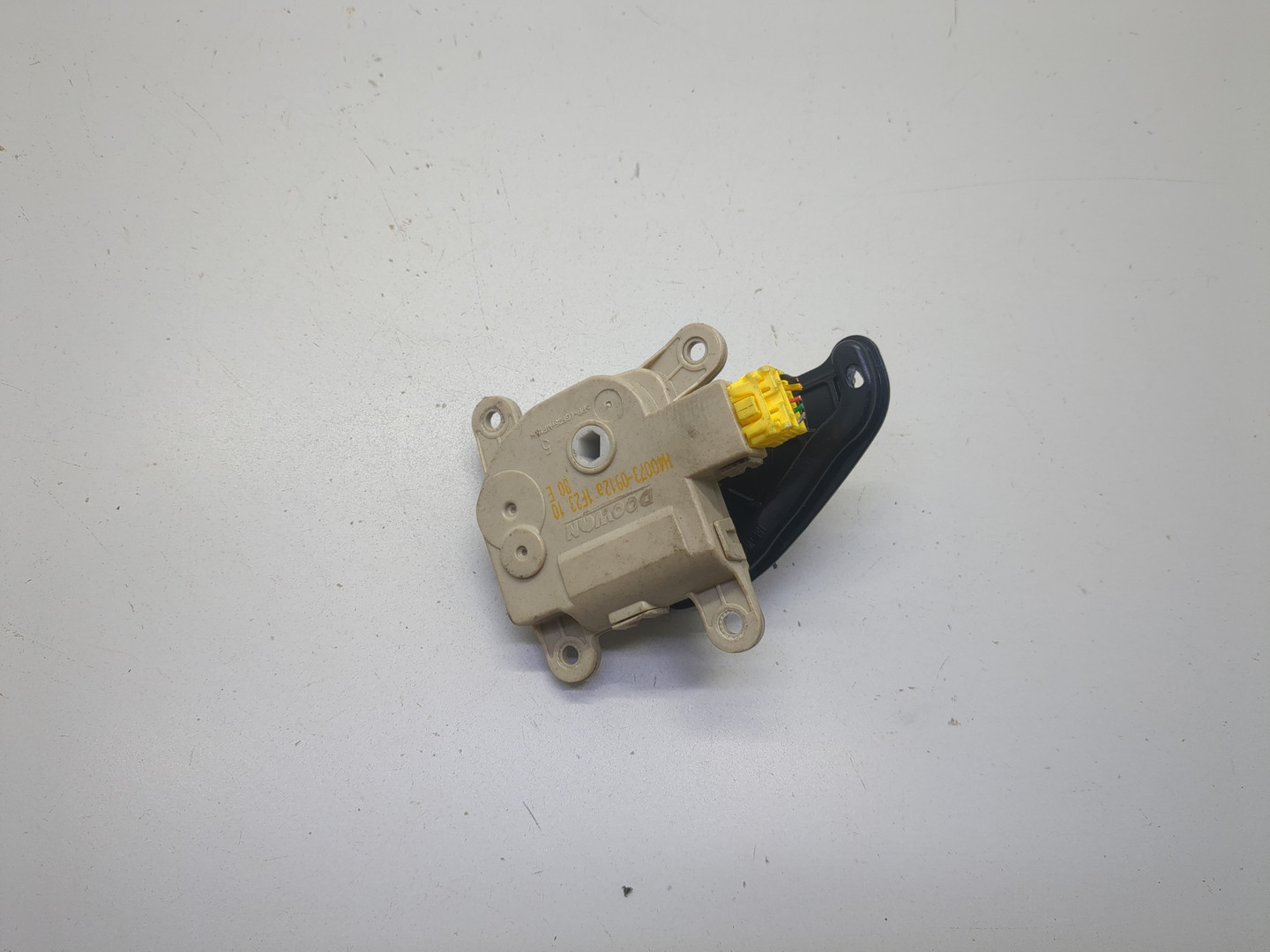 Моторчик заслонки печки