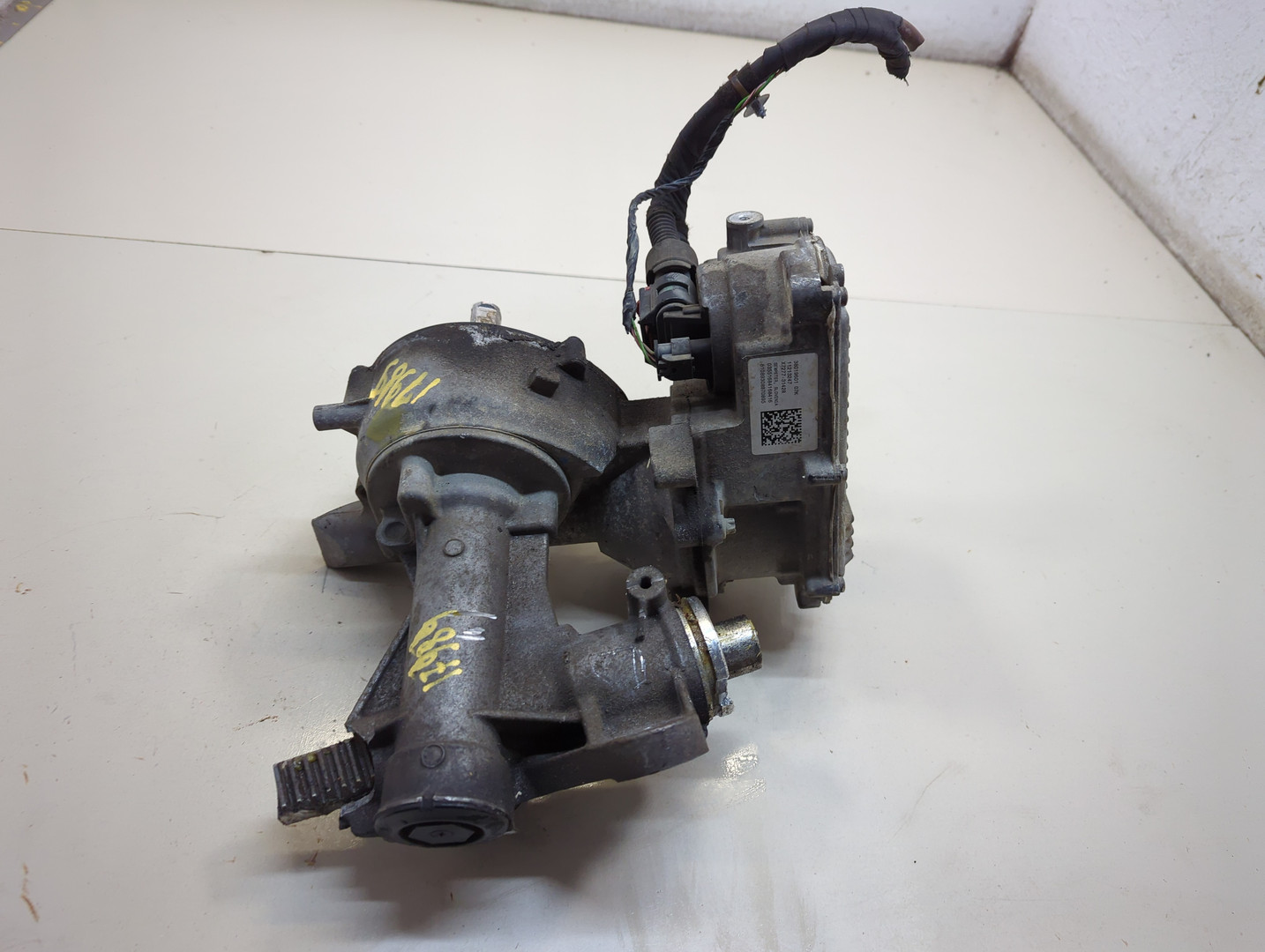 Серводвигатель рулевой рейки