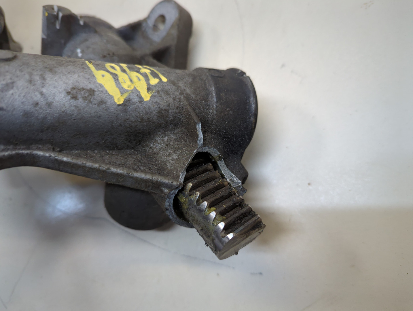 Серводвигатель рулевой рейки