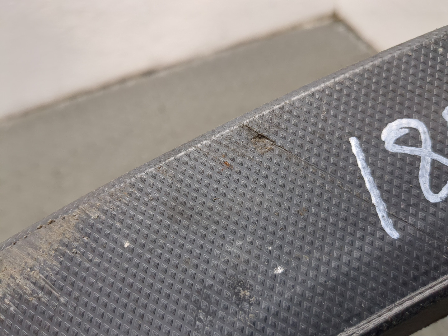 Молдинг заднего крыла правого