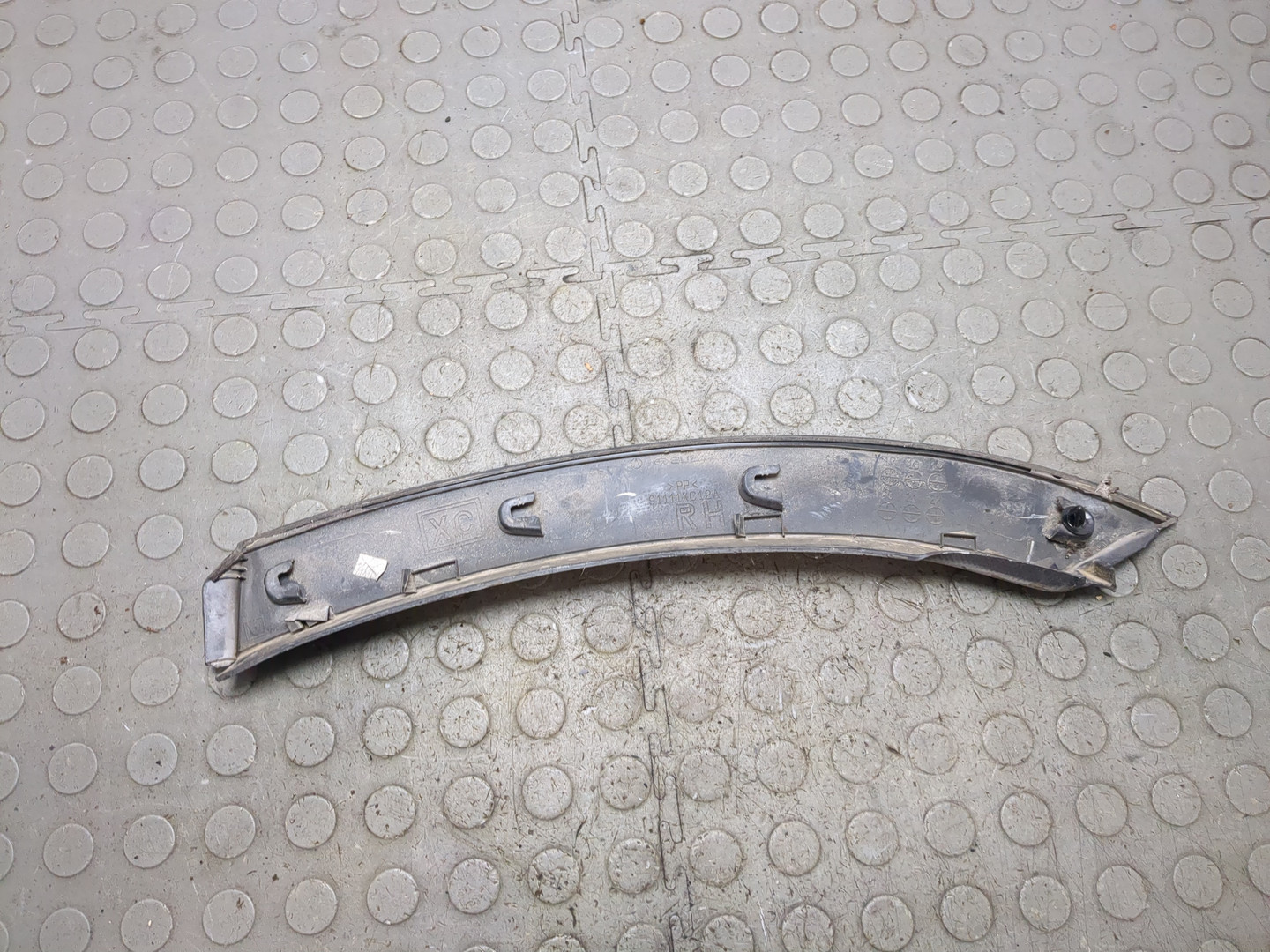 Молдинг заднего крыла правого