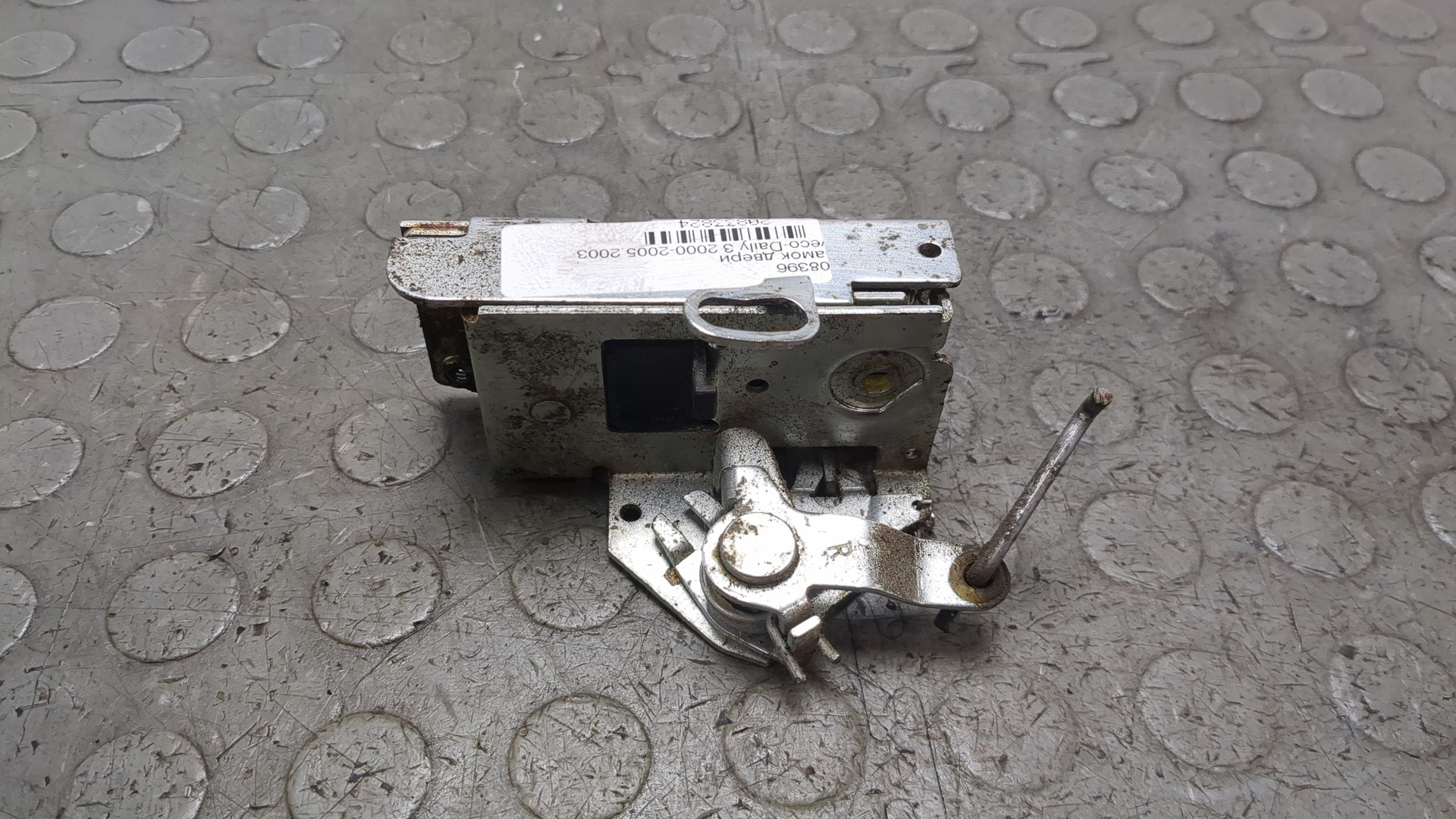 Замок двери задней правой