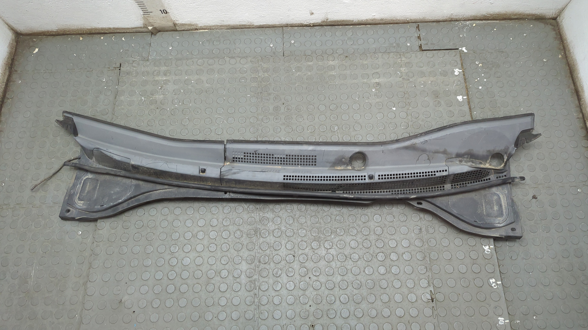 Решетка стеклоочистителей (Жабо)