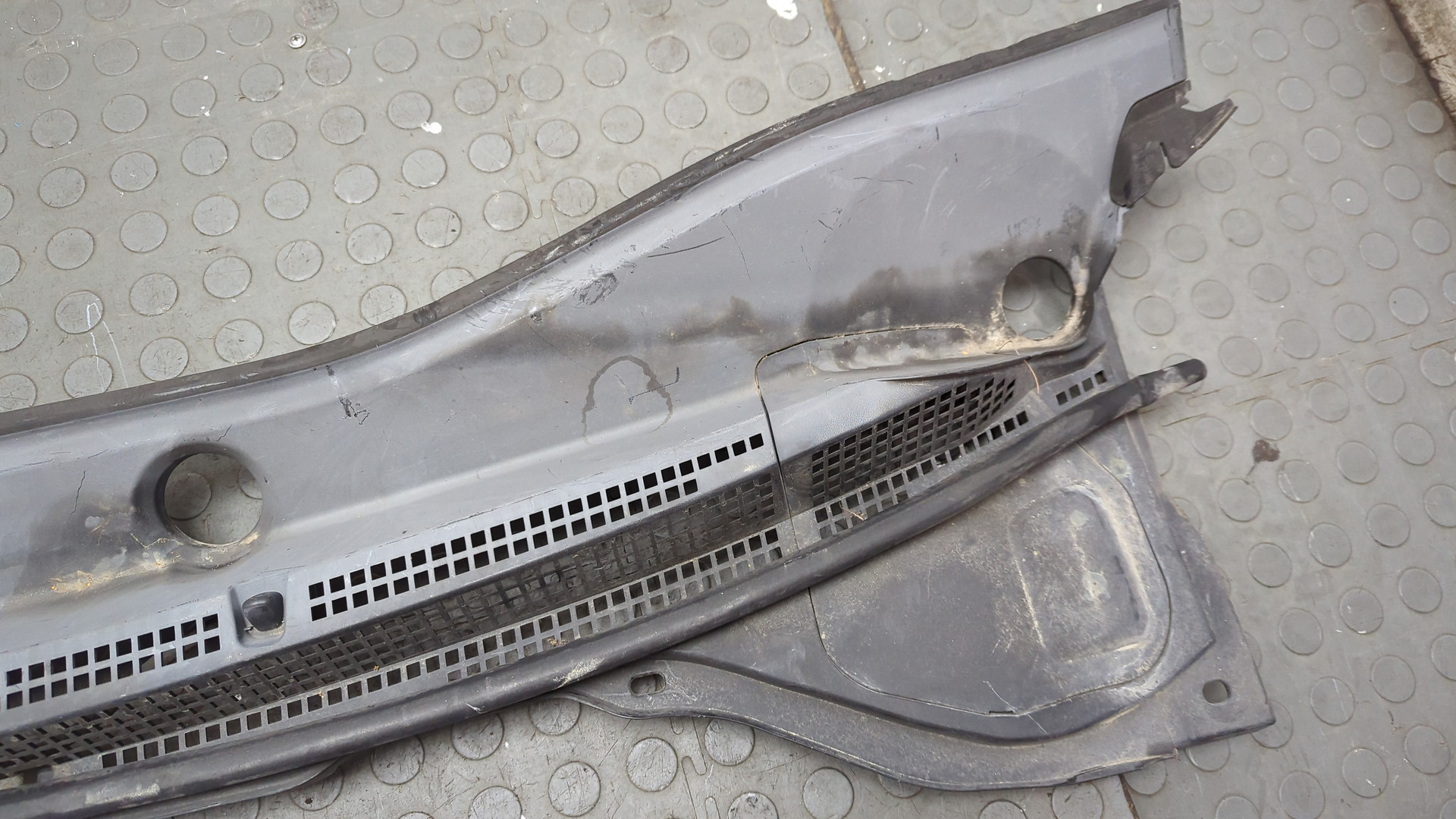 Решетка стеклоочистителей (Жабо)