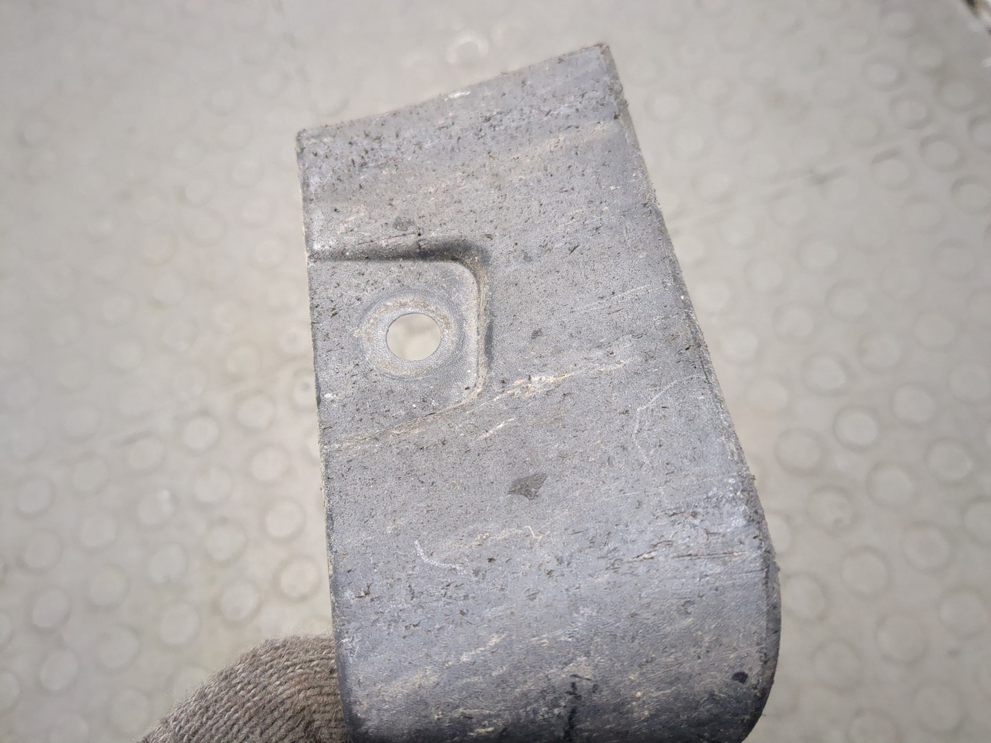 Брызговик задний левый