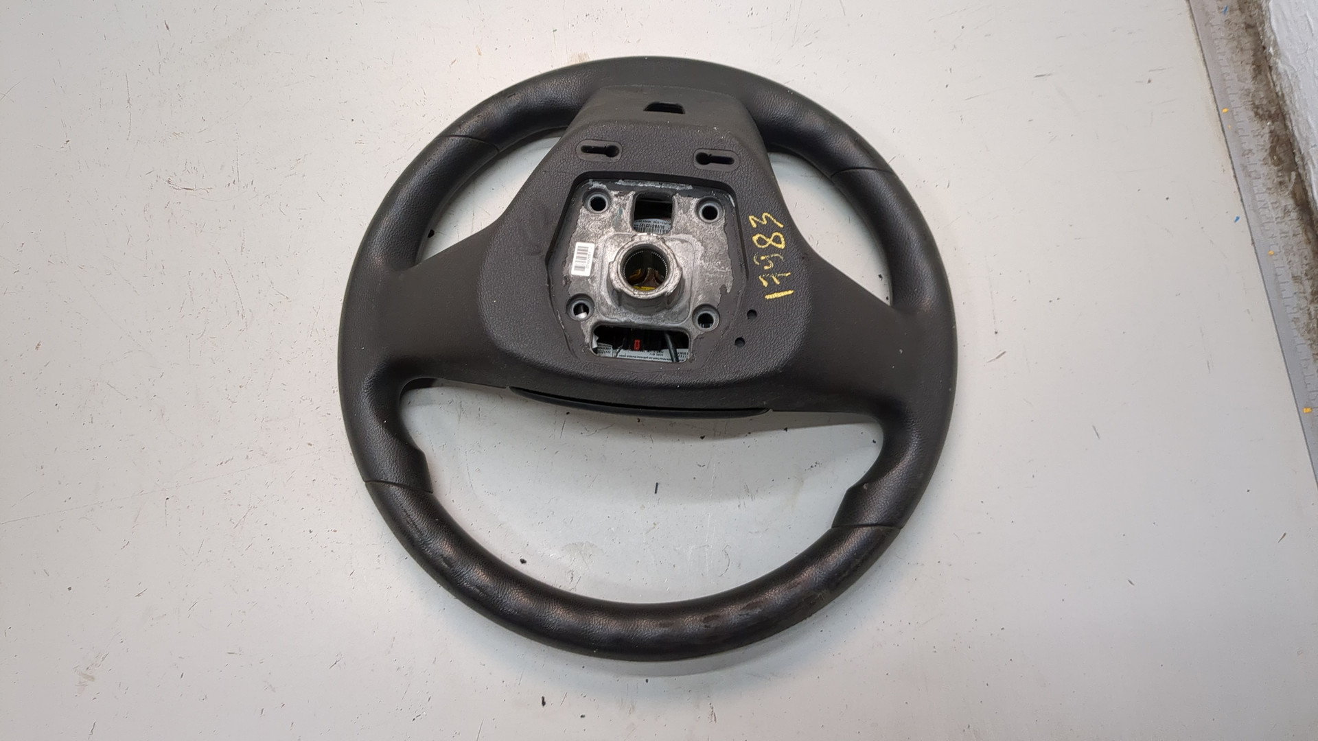 Рулевое колесо (руль)