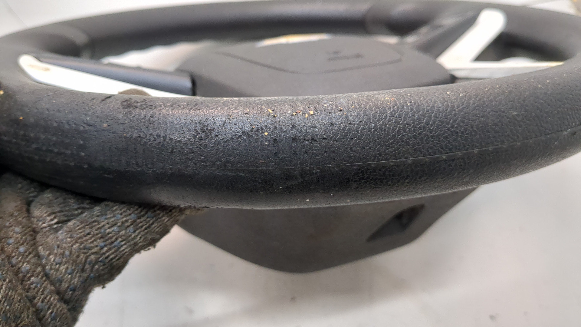 Рулевое колесо (руль)