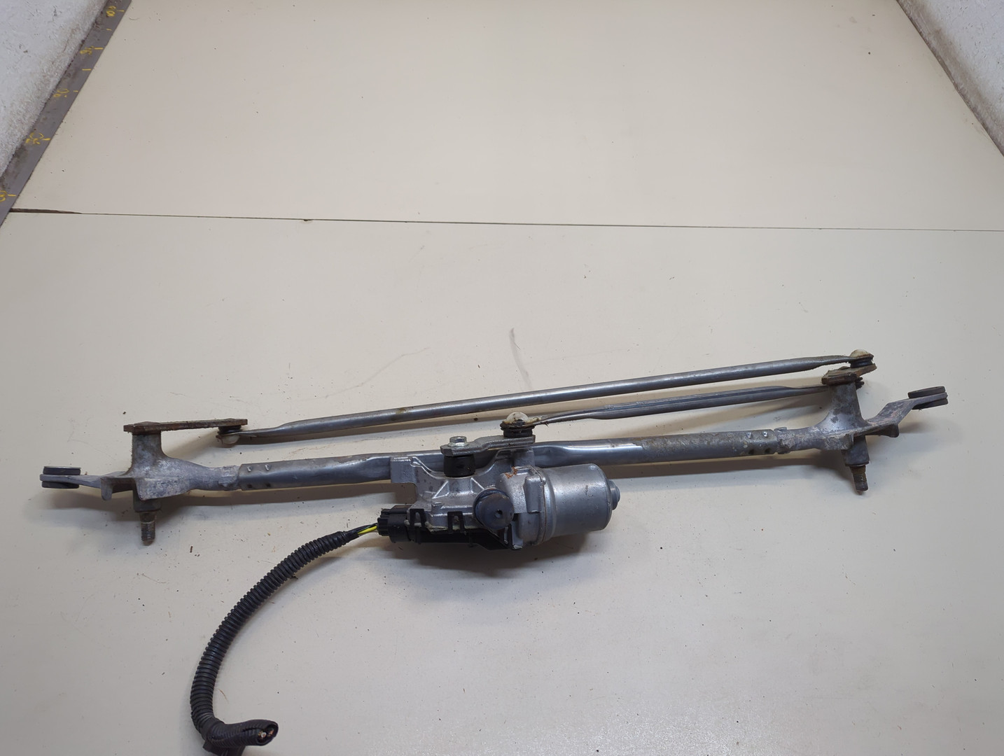 Трапеция стеклоочистителей