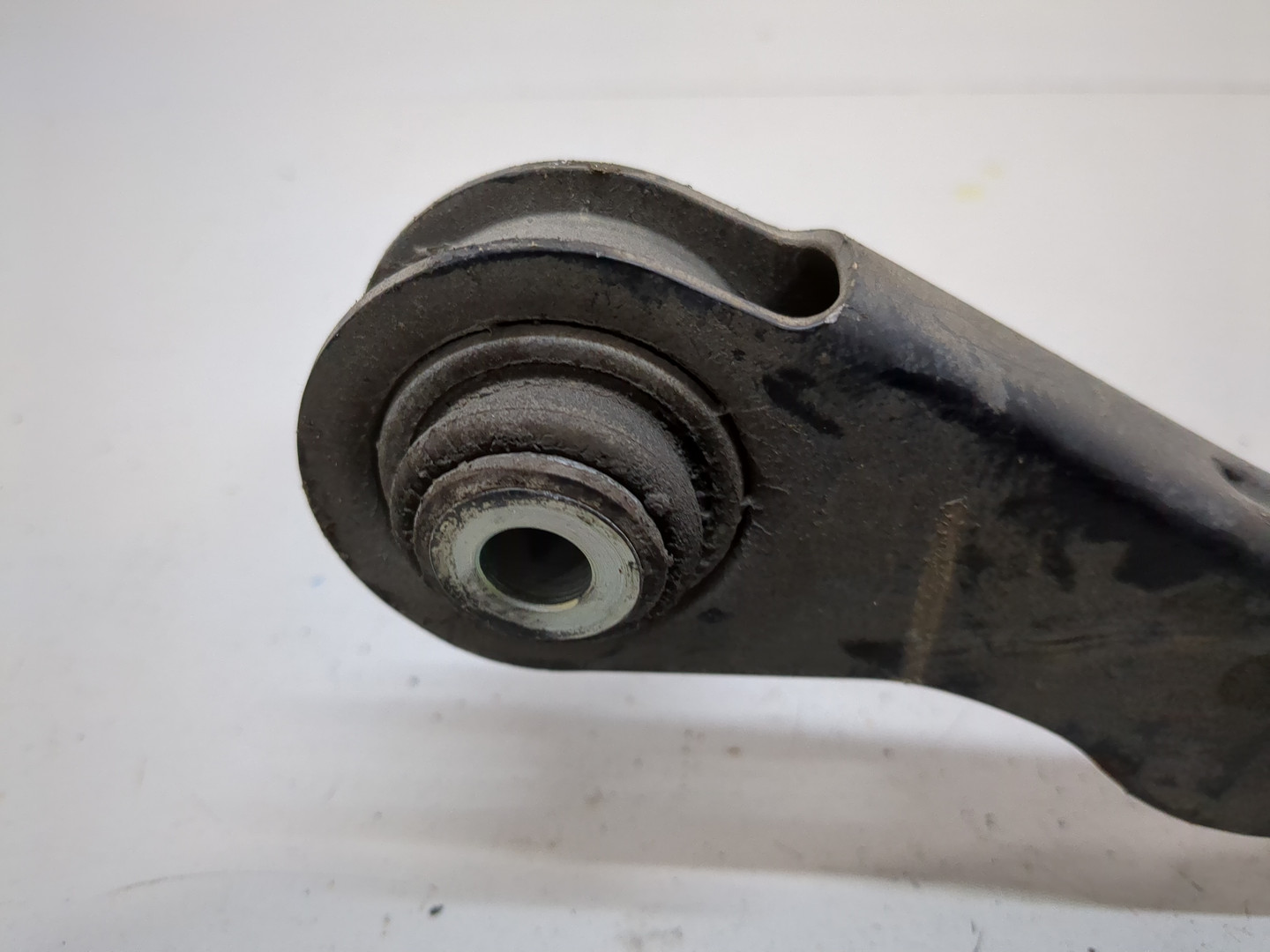 Рычаг задний