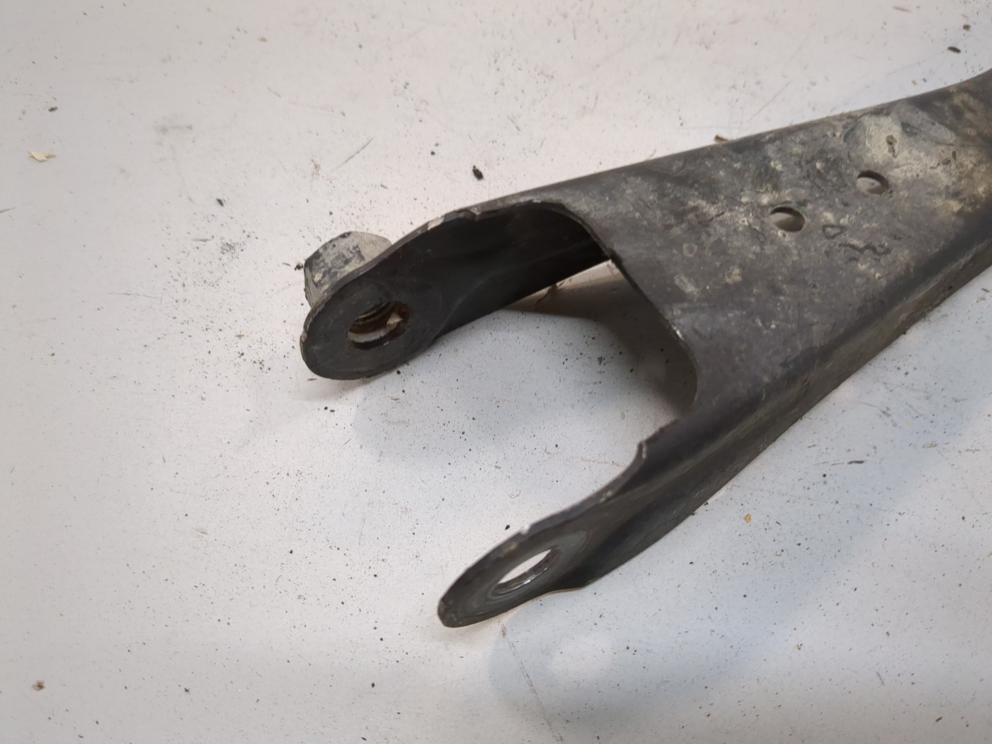 Рычаг задний