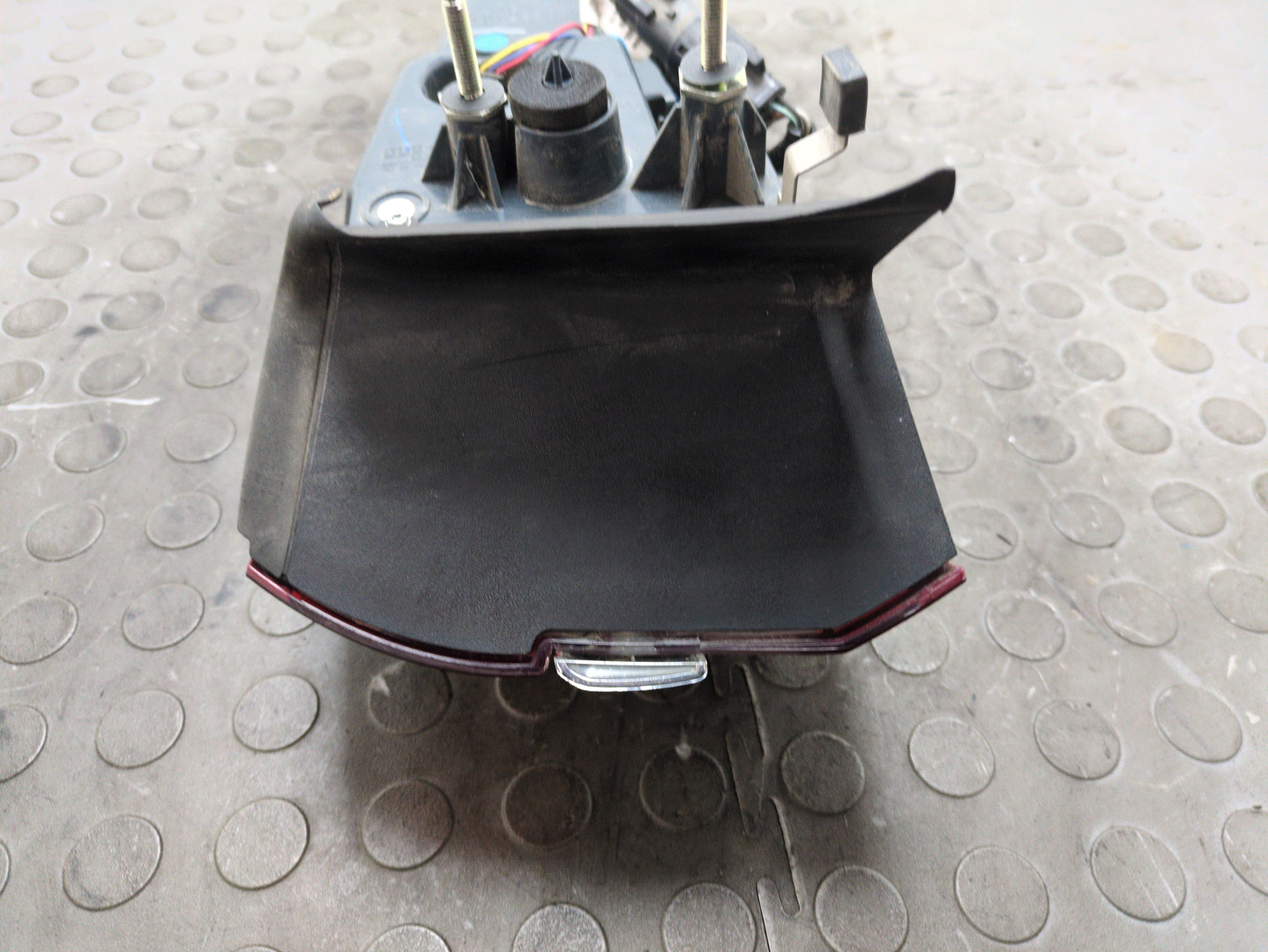 Фонарь задний левый