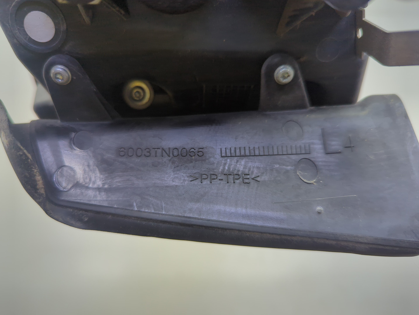 Фонарь задний левый