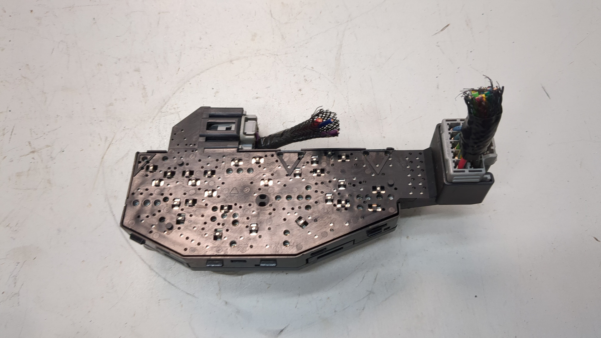 Кнопка регулировки сидения