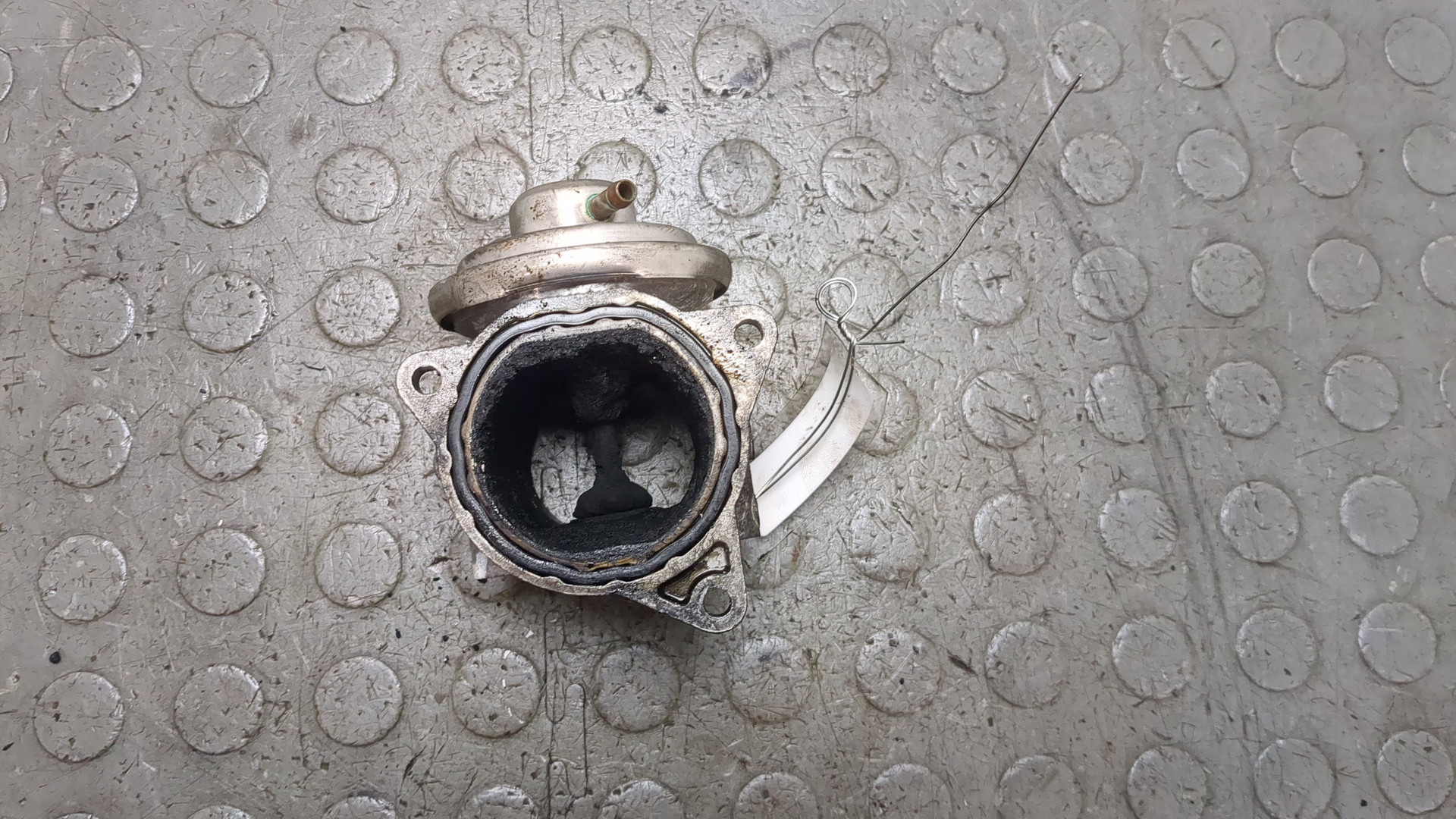 Клапан рециркуляции выхлопных газов (EGR)