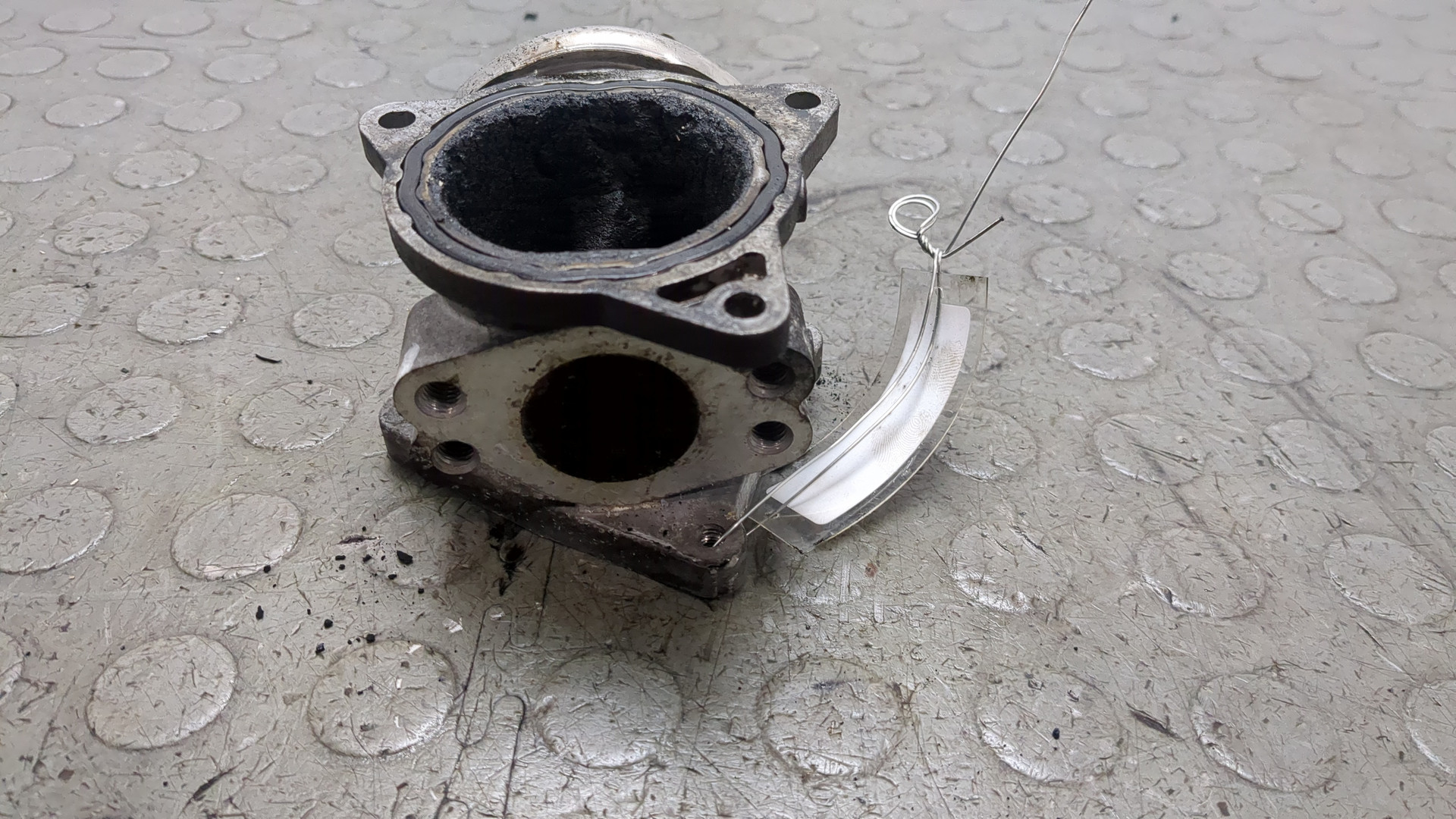 Клапан рециркуляции выхлопных газов (EGR)