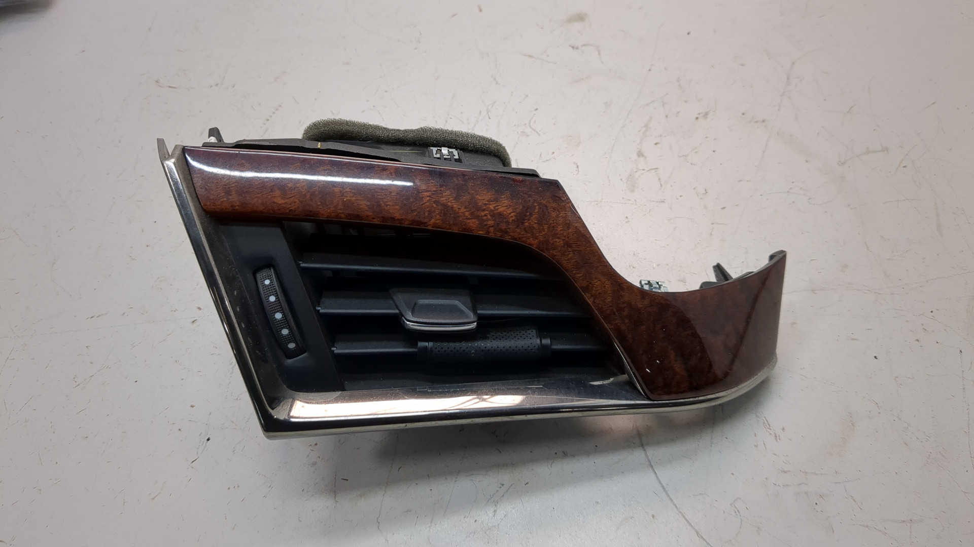 Дефлектор воздушный