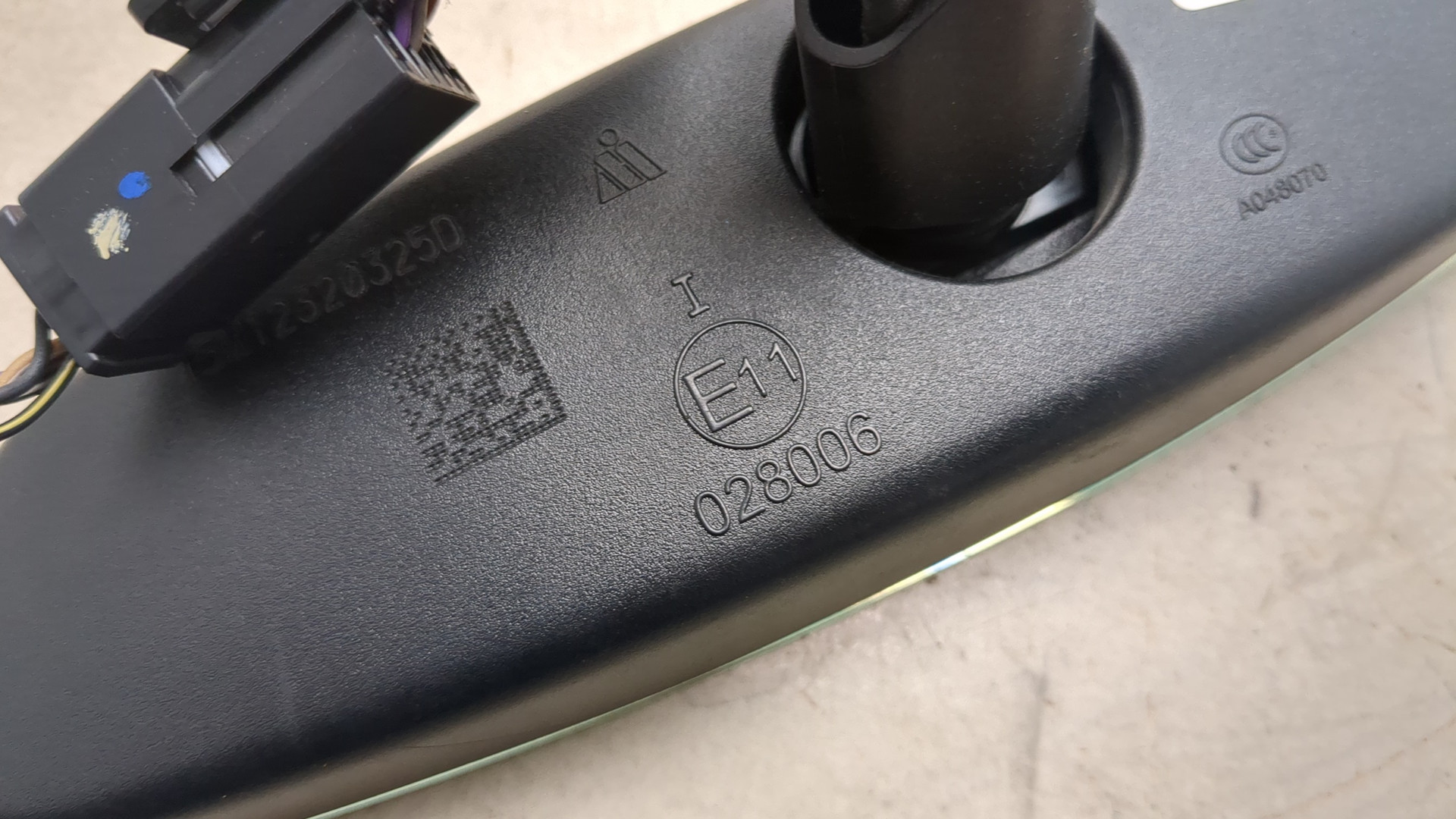 Зеркало заднего вида