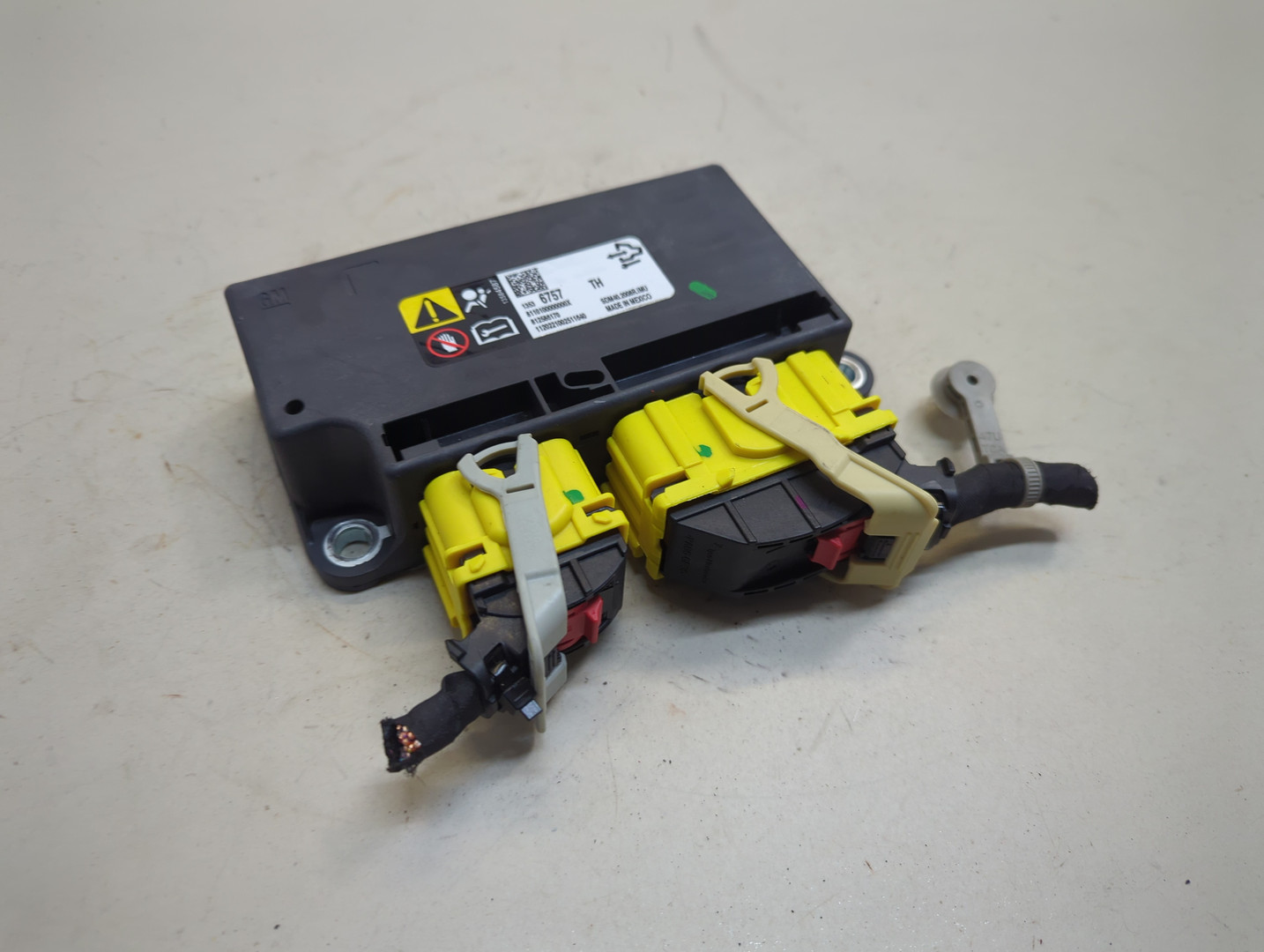 Блок управления подушек безопасности (AIR BAG)