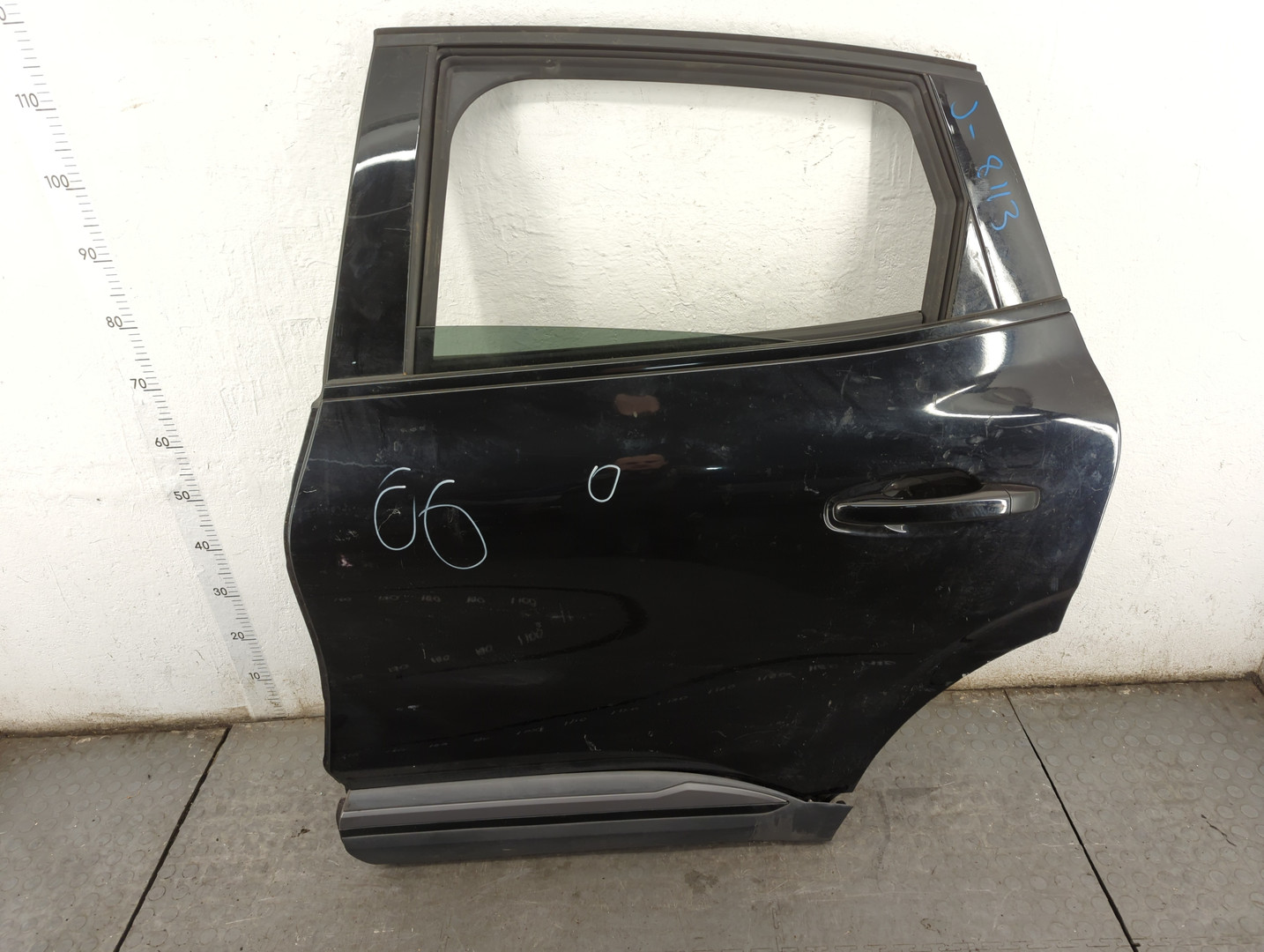 Дверь задняя левая
